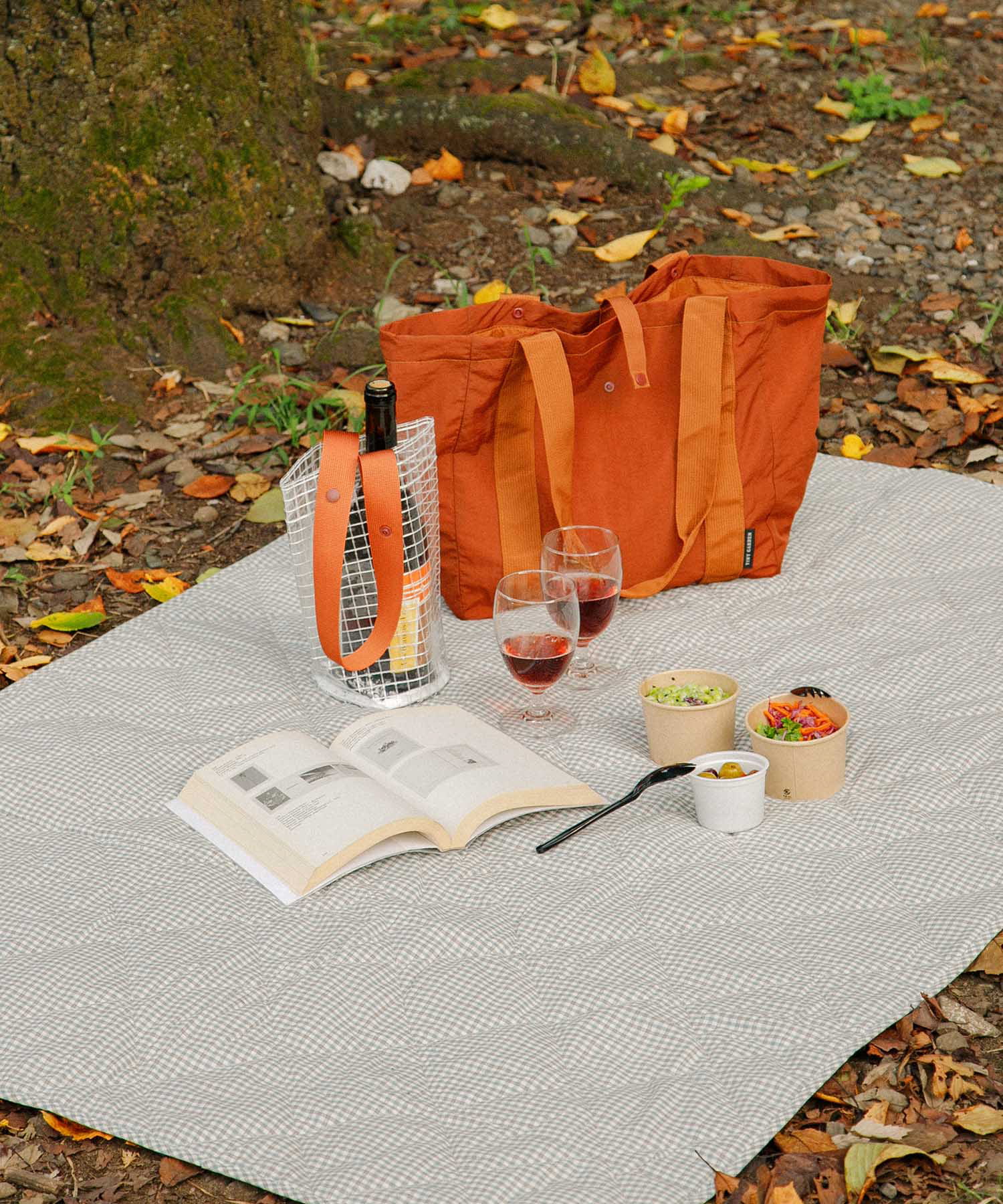 TINY GARDEN PRODUCTS　パッカブルクールバッグ ORANGE one