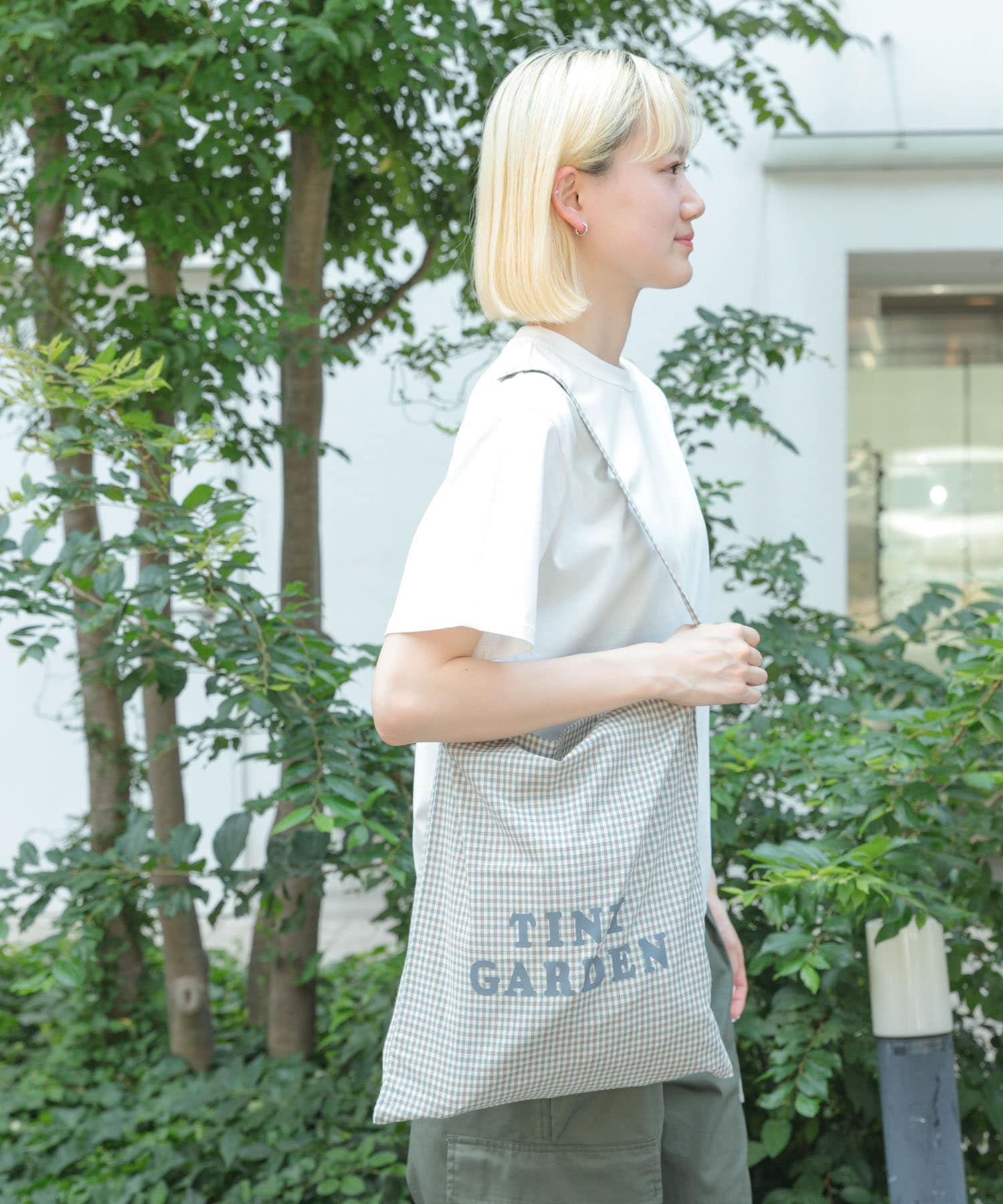 ワンショルダーバッグ GREY one