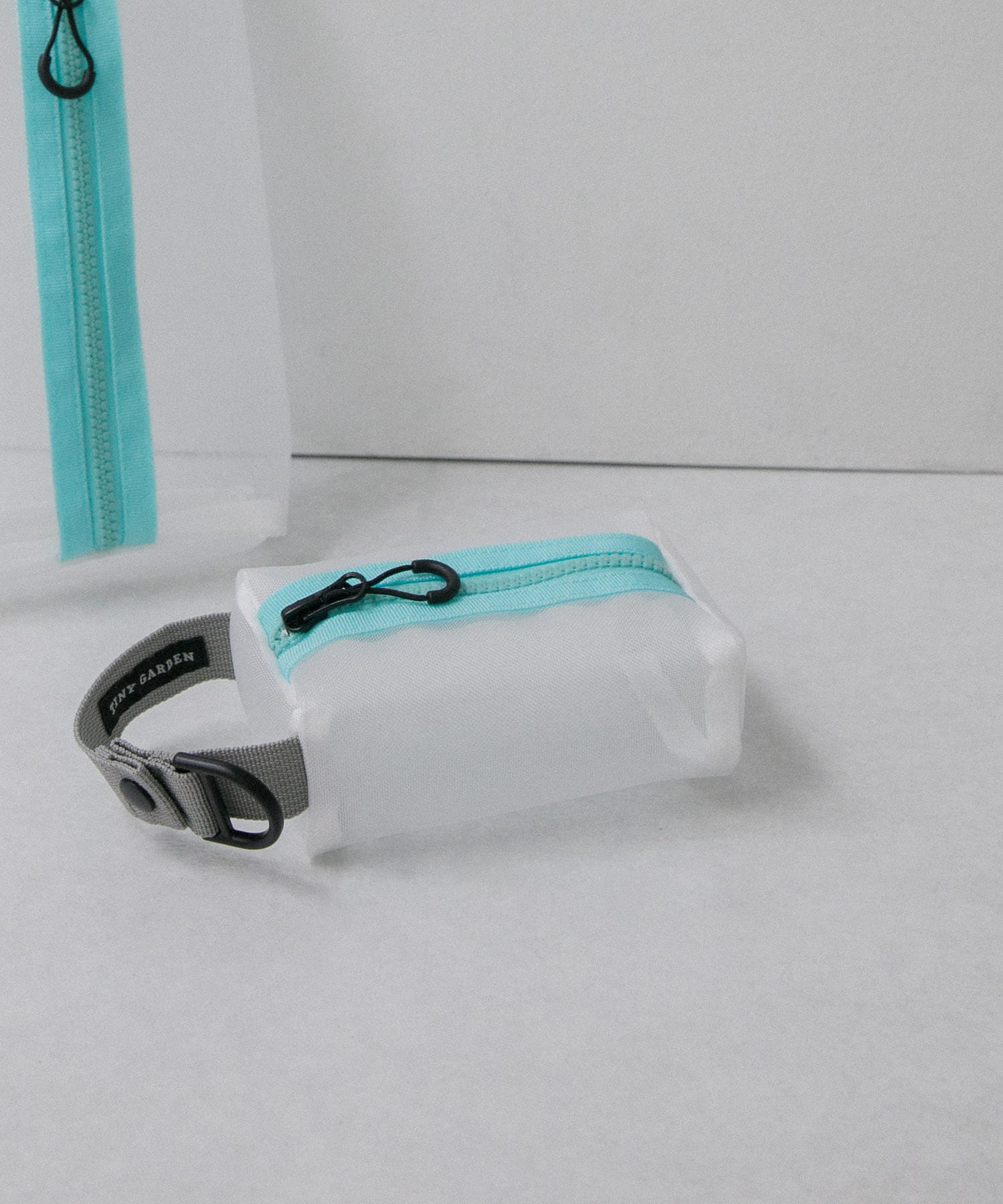 TINY GARDEN PRODUCTS　マルチユースメッシュポーチ ミニ WHITE one