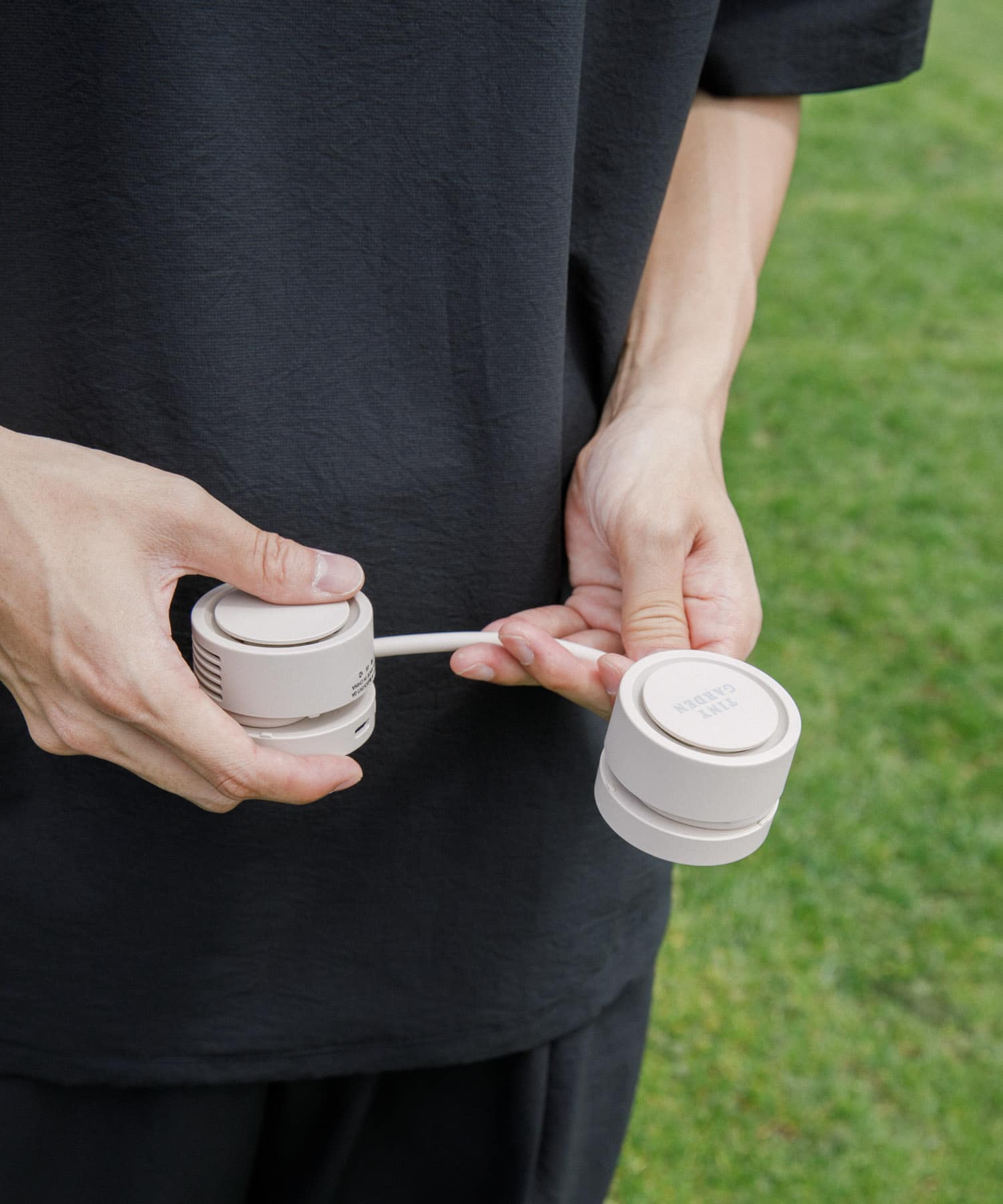 TINY GARDEN PRODUCTS　アクティブロールネックファン SAND BEIGE one