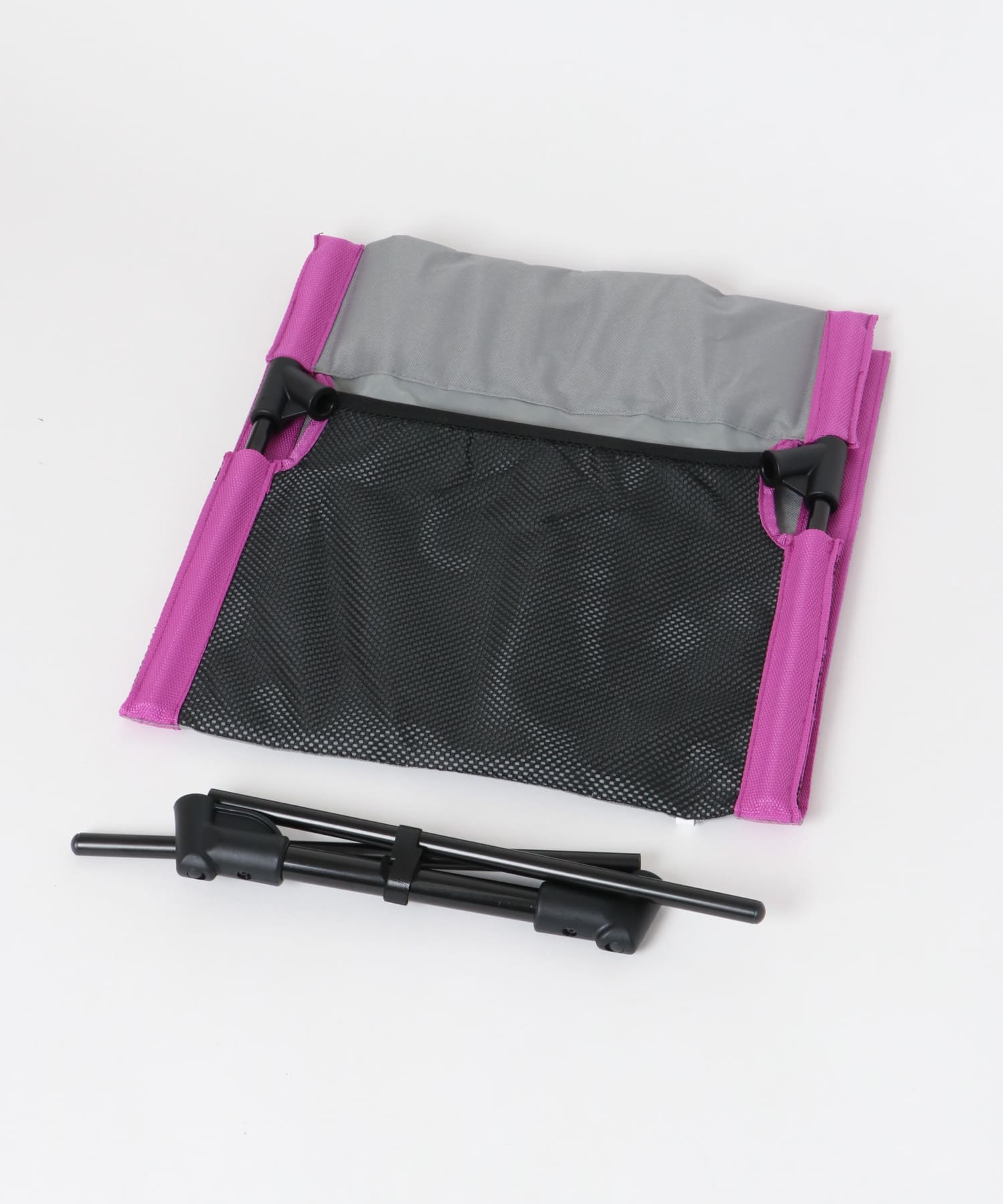 TINY GARDEN PRODUCTS　エニウェアグラウンドチェア PINK one