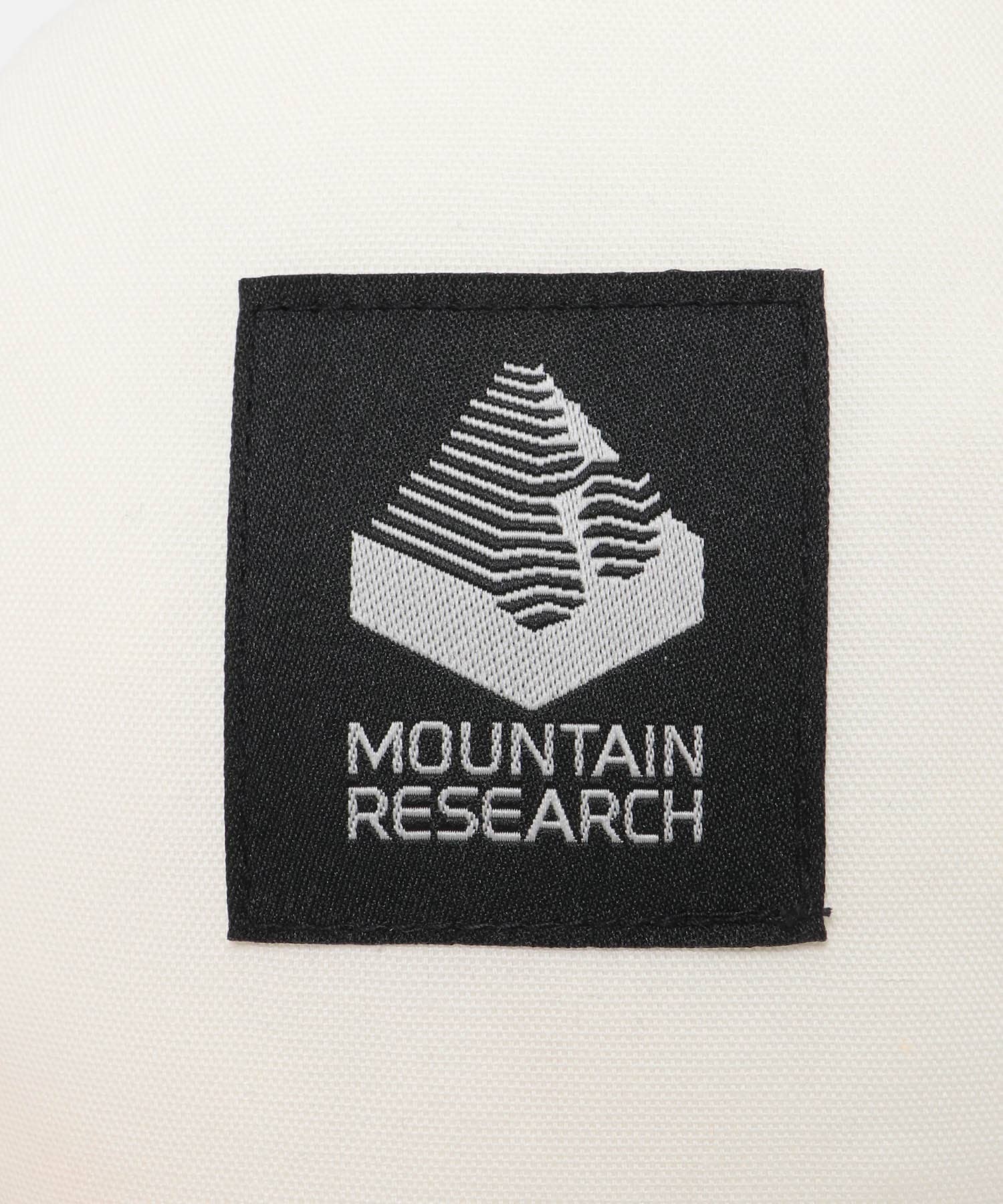 mountain research　Stuff Cushion WHITE one