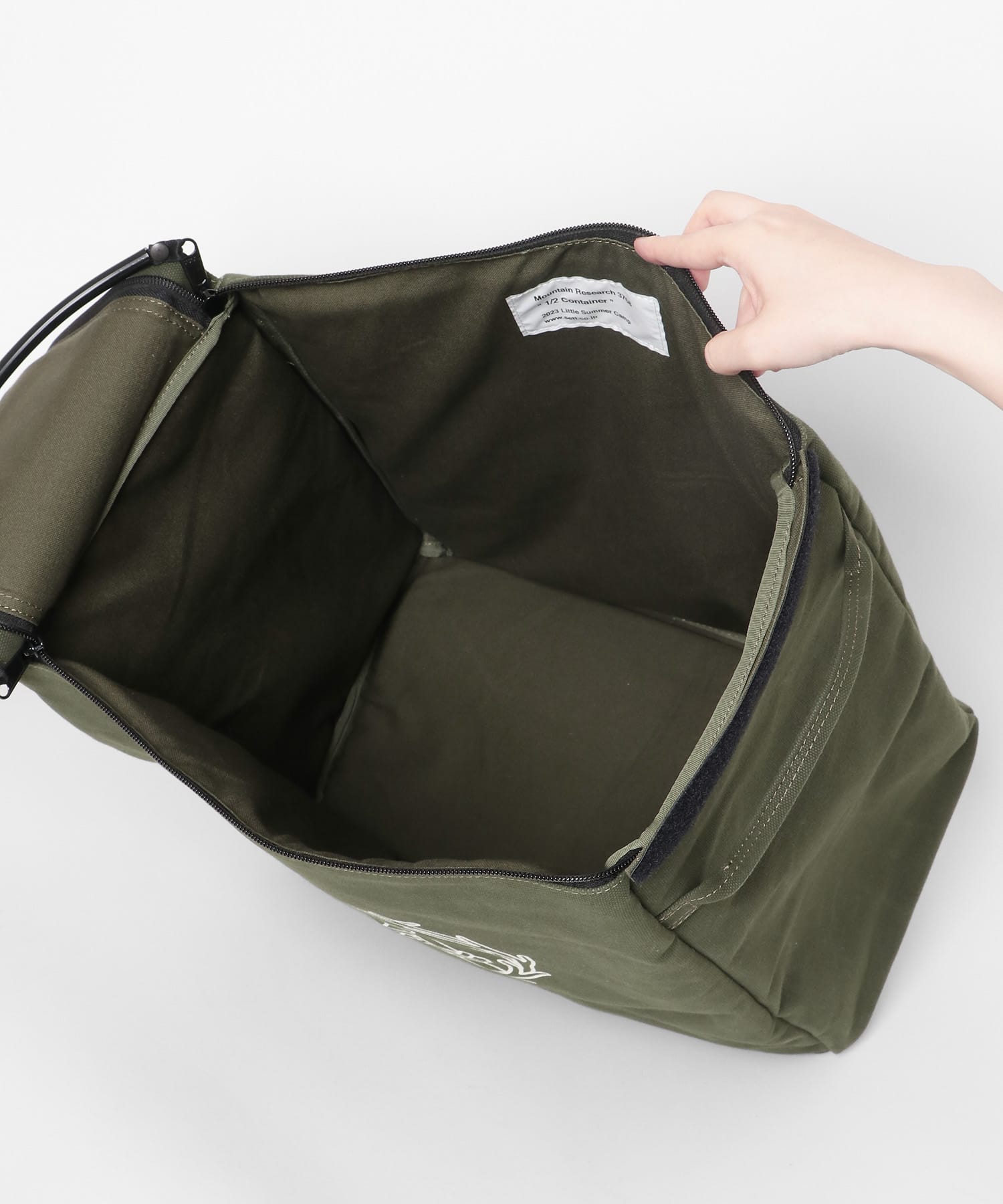 mountain research　1/2 Container KHAKI 01 one
