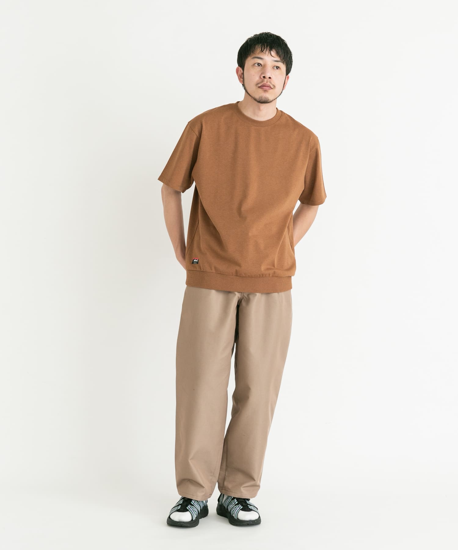 ブラウン