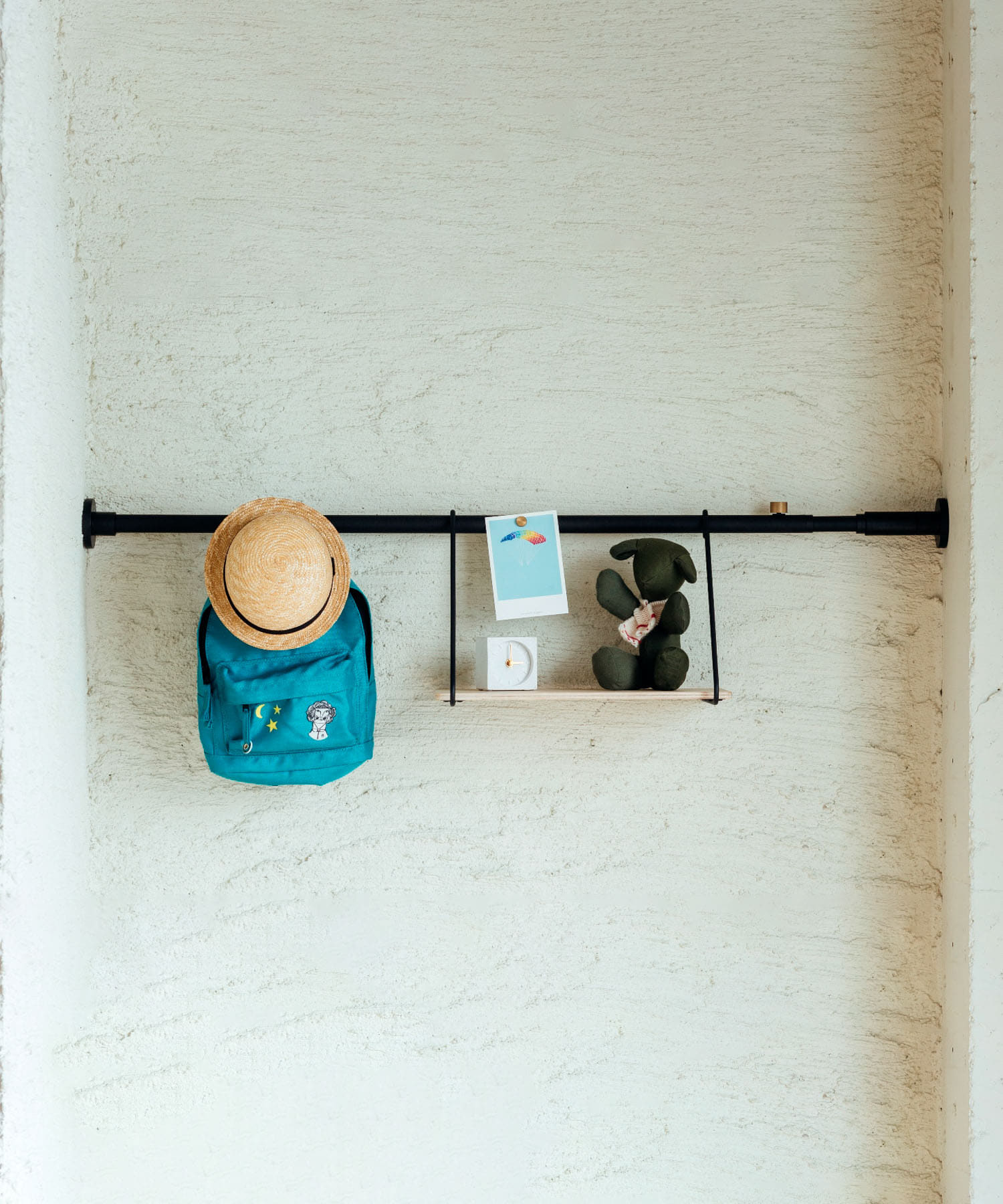 DRAW A LINE　Tension Rod A BK