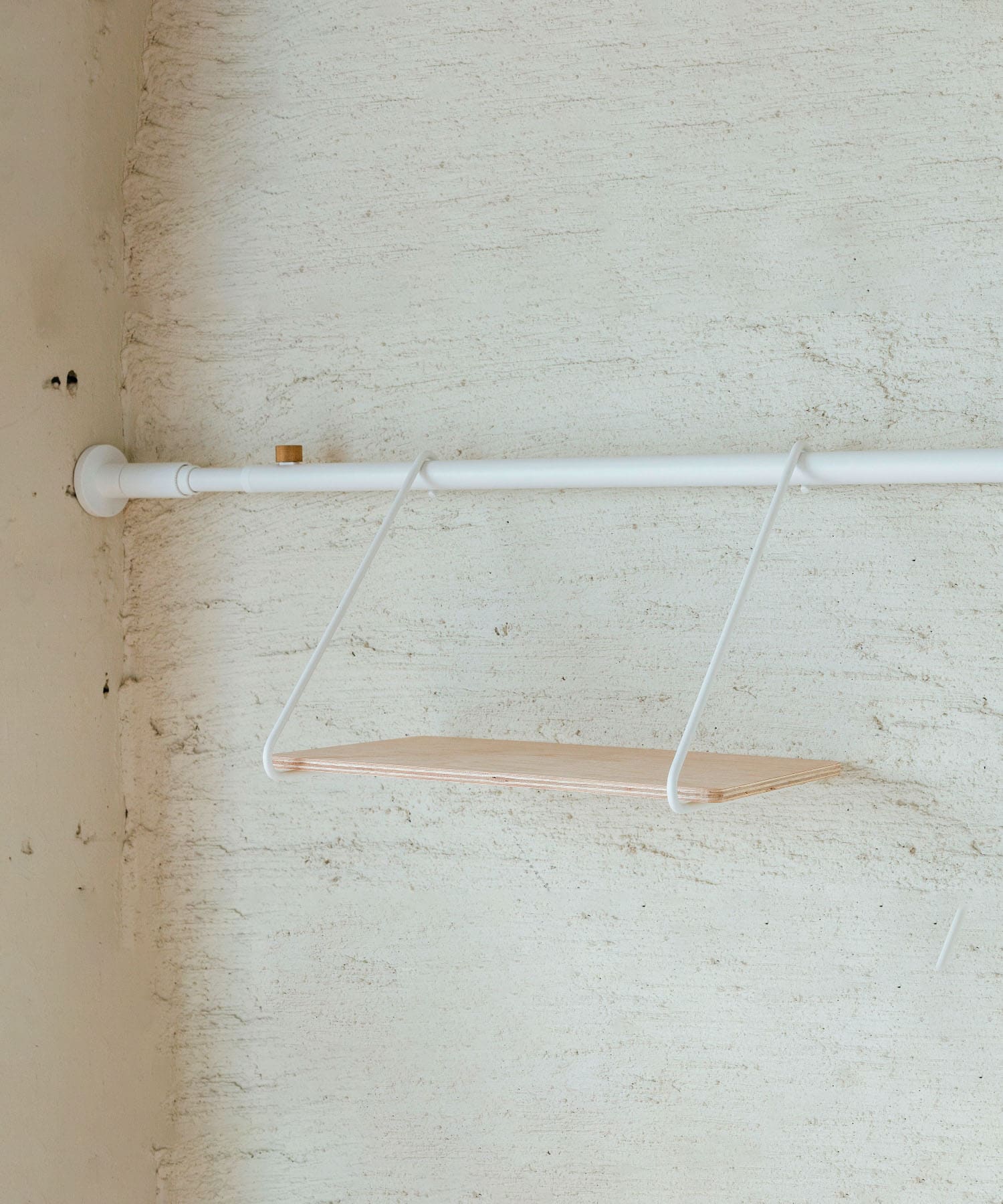 DRAW A LINE　Shelf B WH