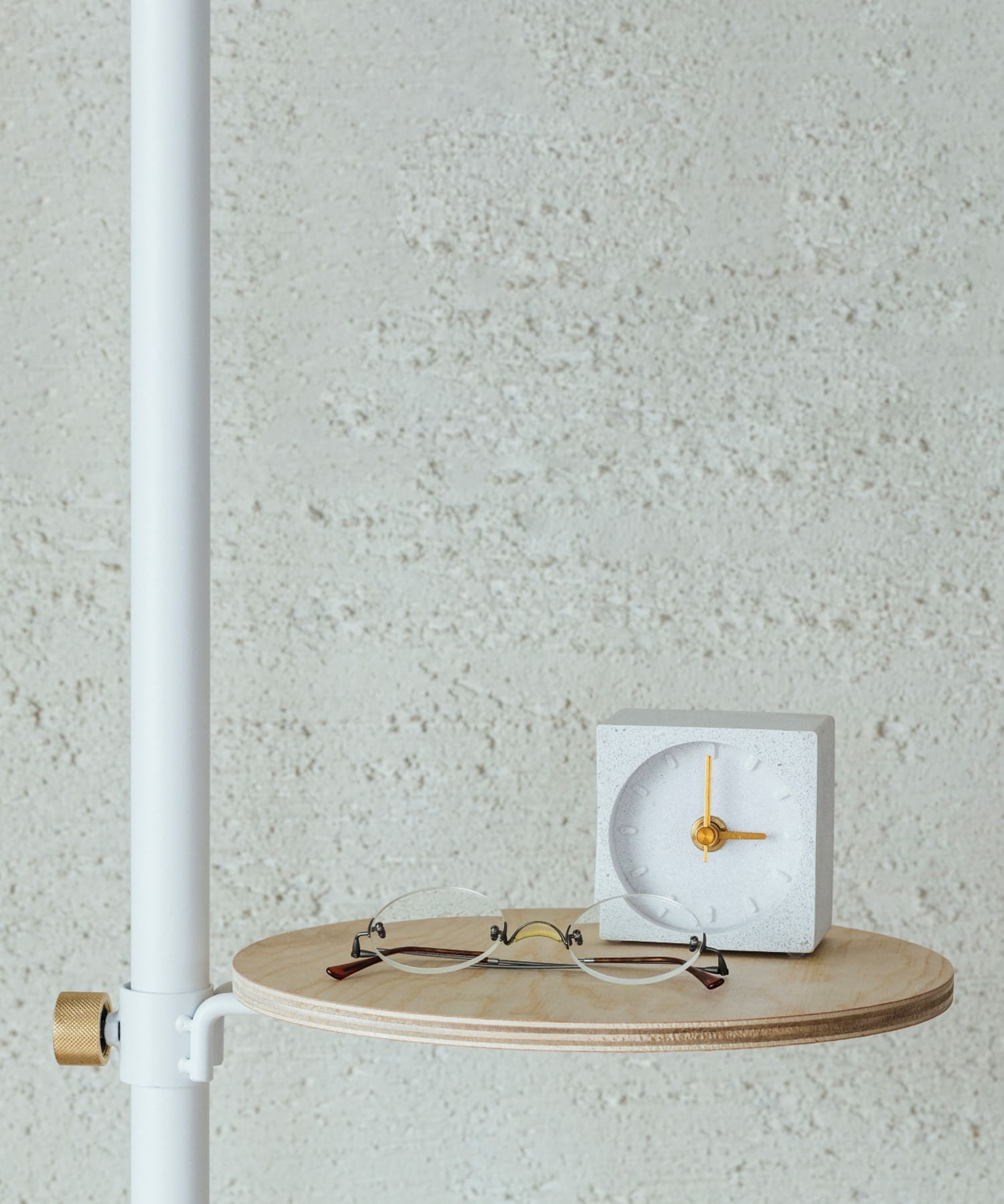 DRAW A LINE　Table A WH