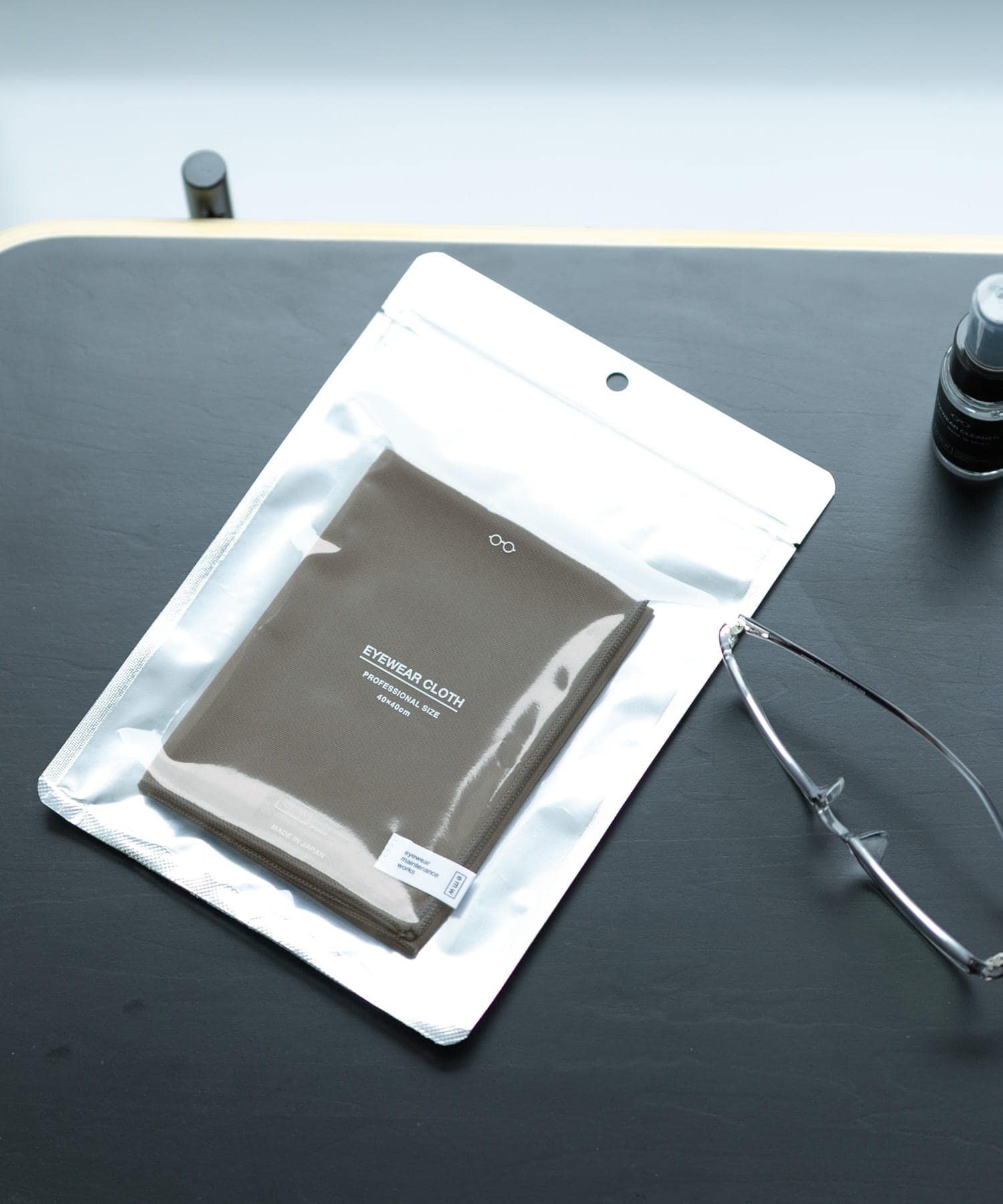emw　EYEWEAR CLOTH GRAY -