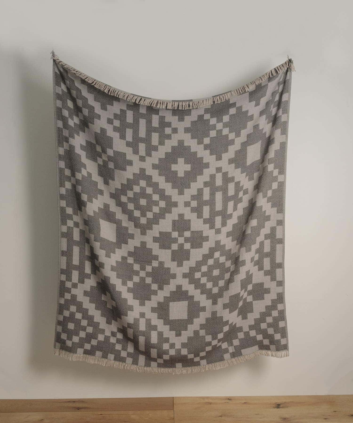 LAPUAN KANKURIT　HUVILA blanket GRY BLACK one