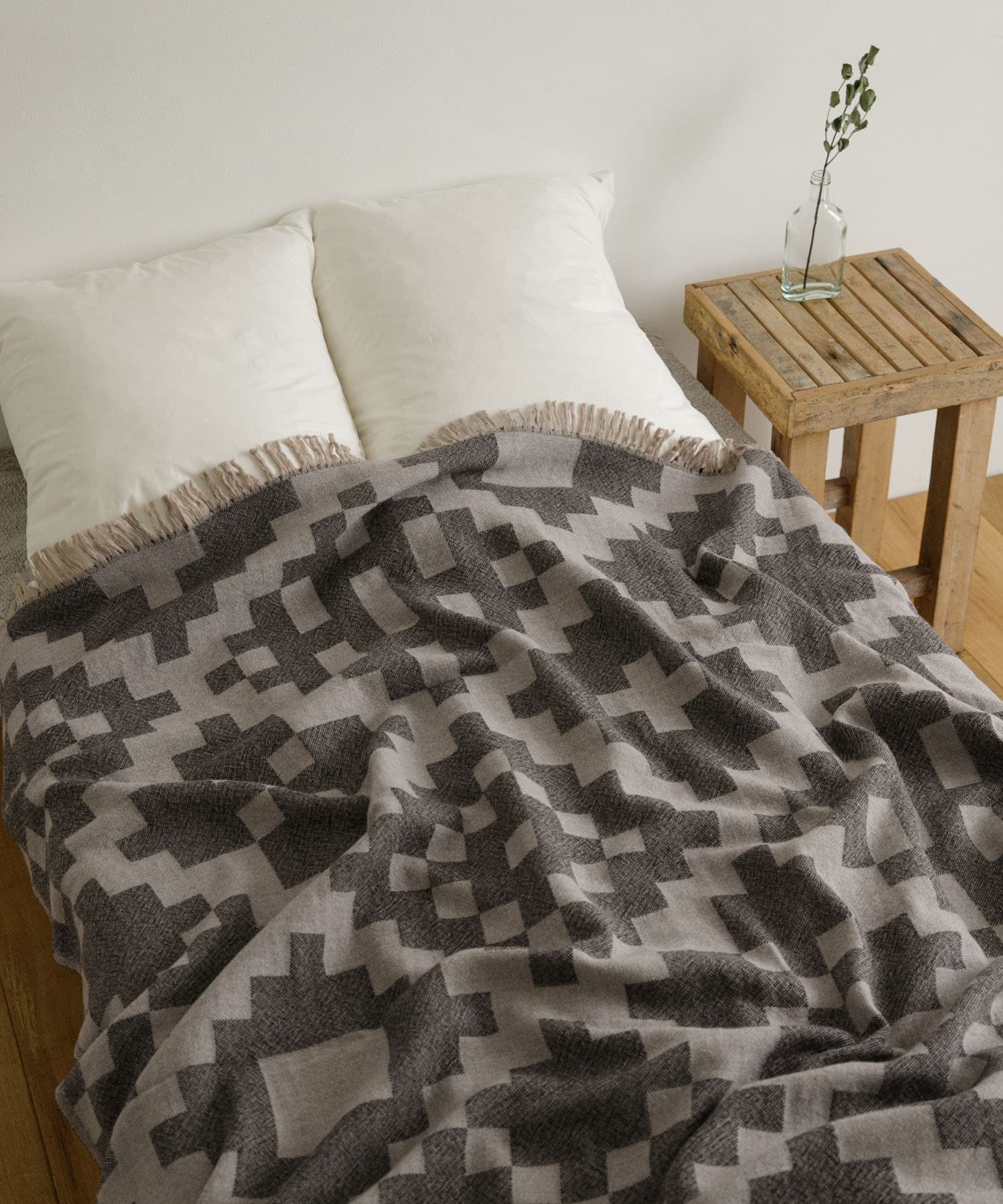 GRY BLACK