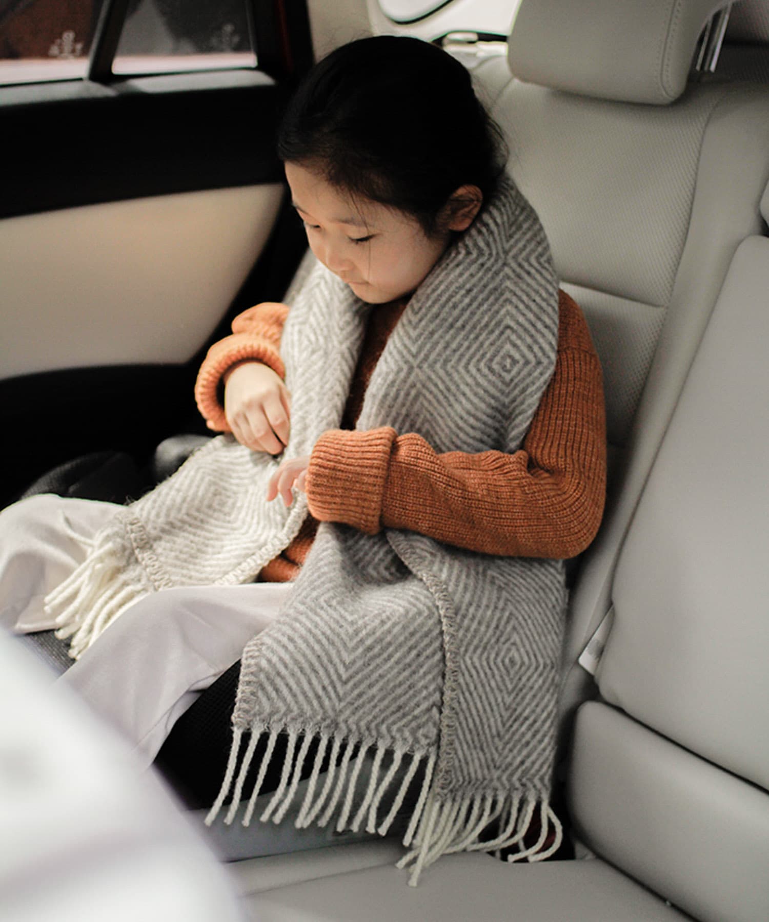 GRY WHITE