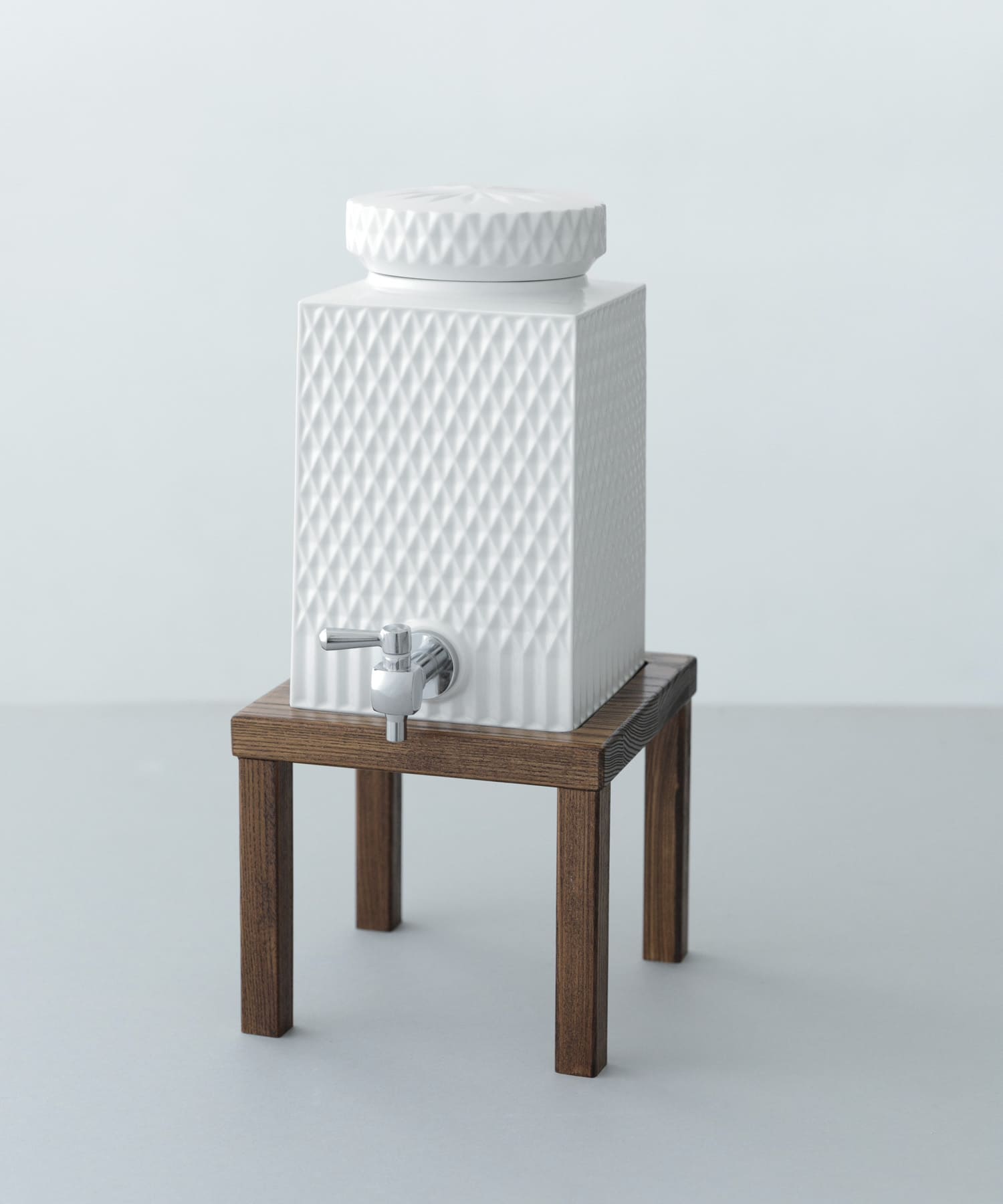 224 porcelain　ダイヤ彫 焼酎サーバー