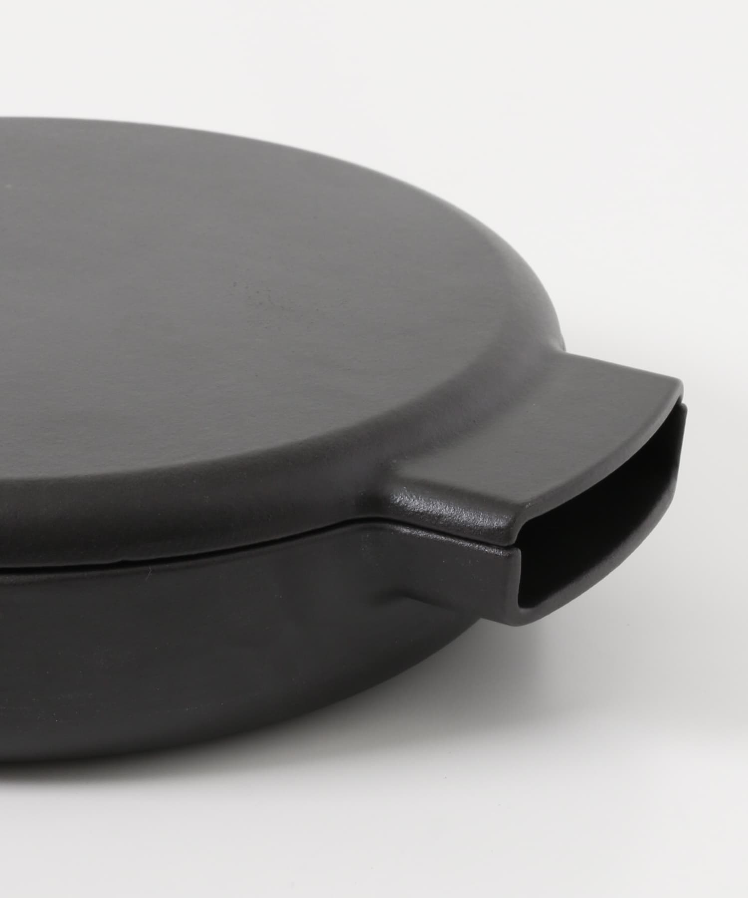 ovject　鋳物ほうろう両手鍋 23cm BLACK -