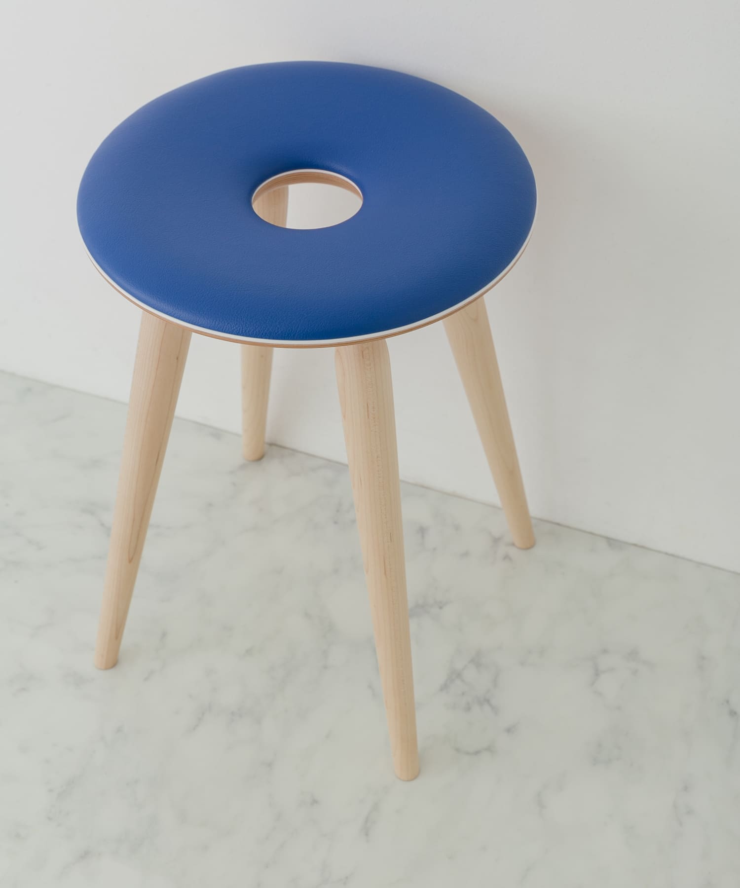 天童木工　リングスツール ブルー FREE