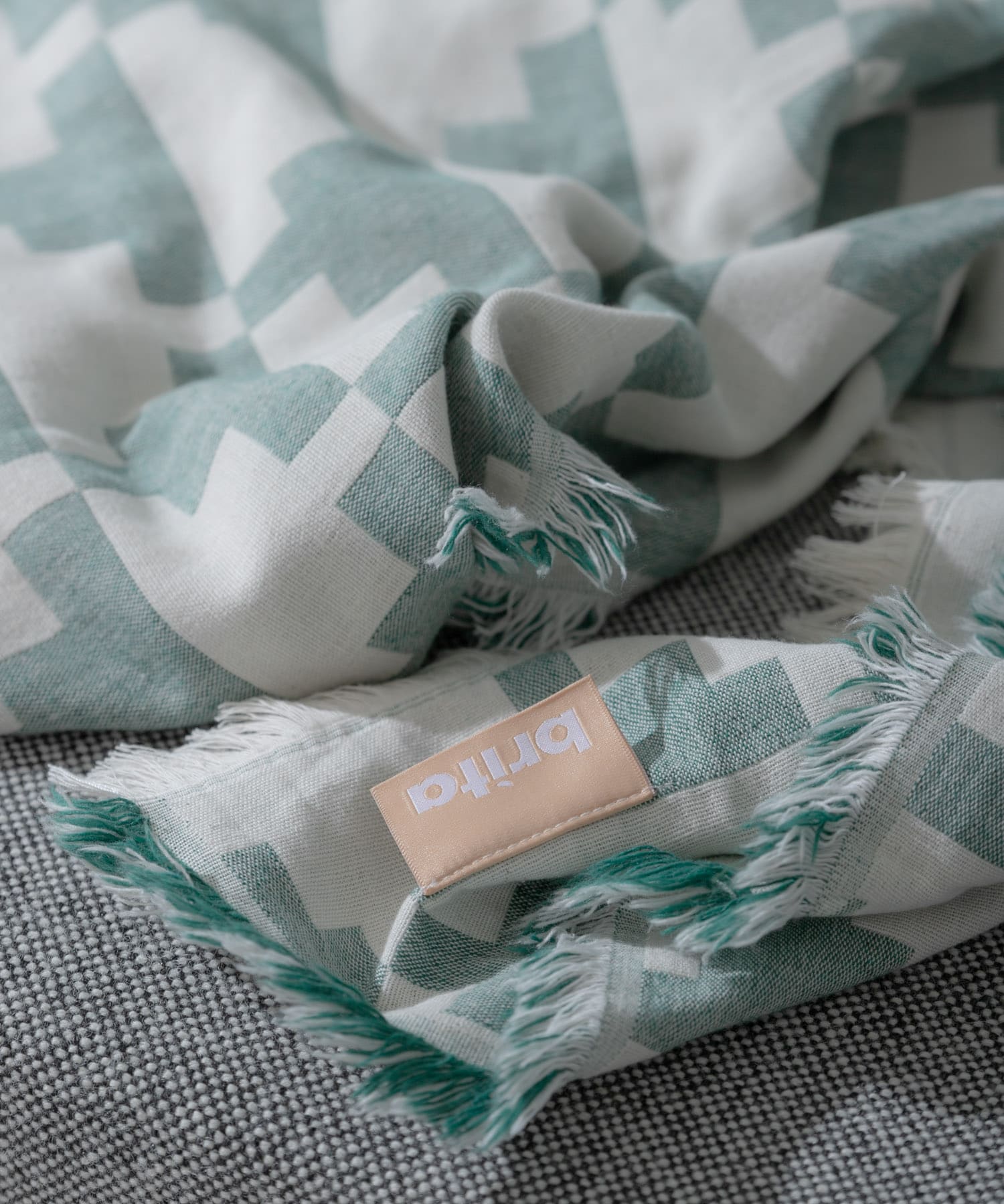 BRITA SWEDEN　CONFECT リサイクルコットンスロー PINE -