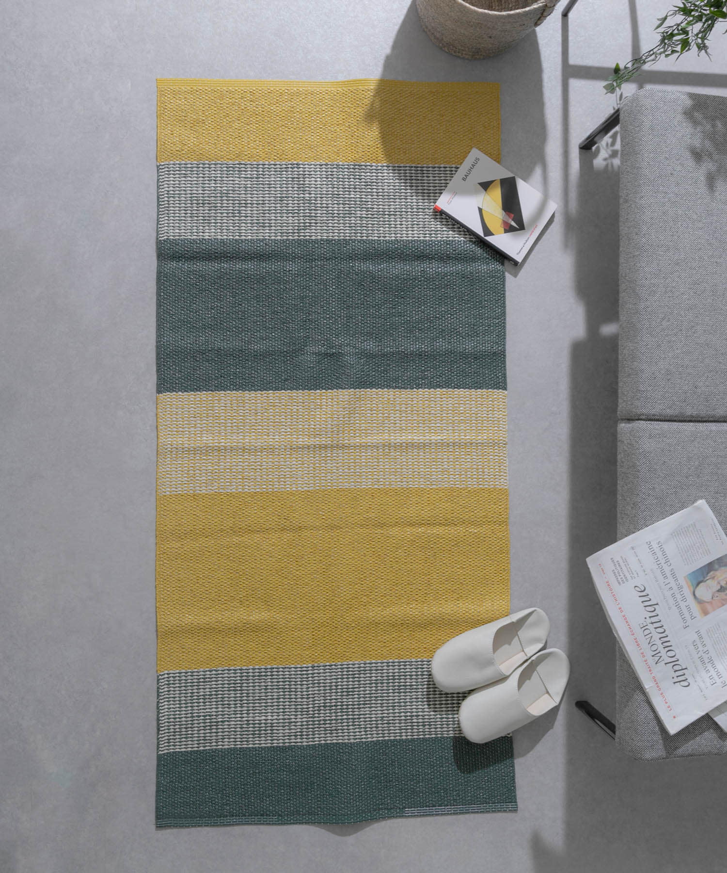 BRITA SWEDEN　SEASONS インアウトドアラグ70x150