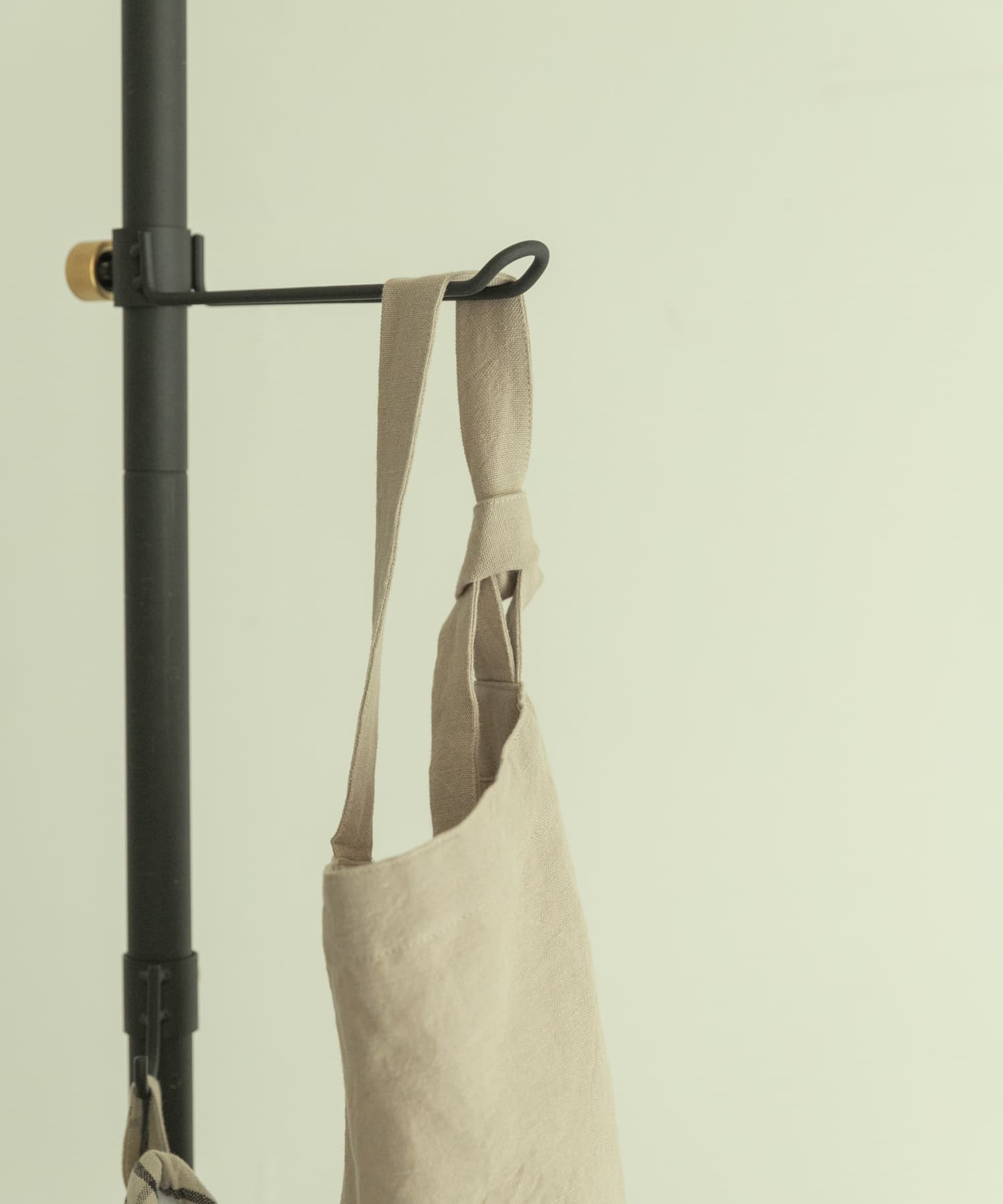 ferm living　HALE YARN-DYED APRON SAND -