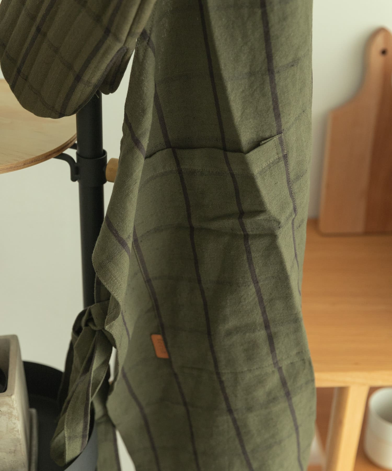 ferm living　HALE YARN-DYED APRON GREEN BLK -