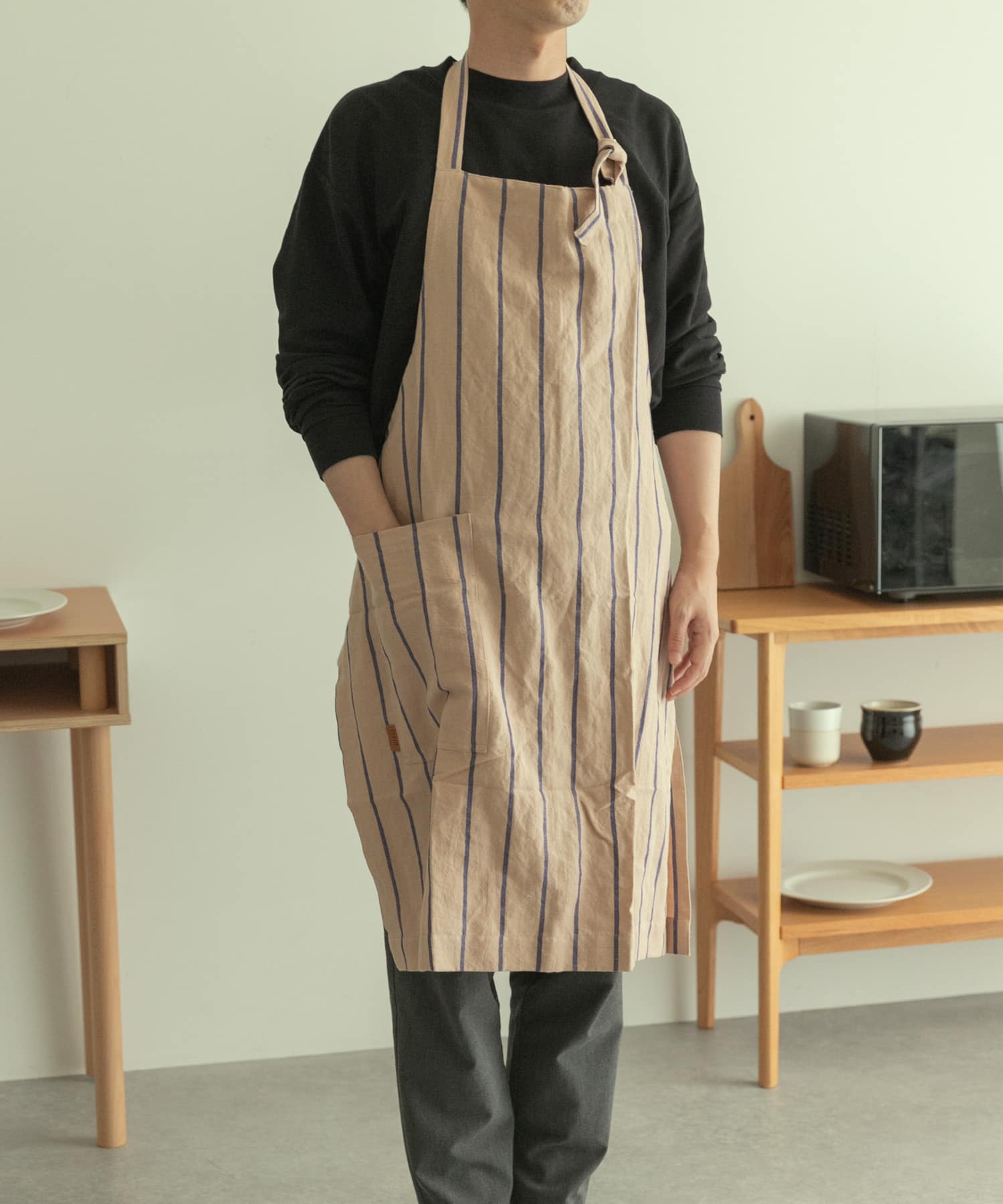 ferm living　HALE YARN-DYED APRON ROSE BLUE -