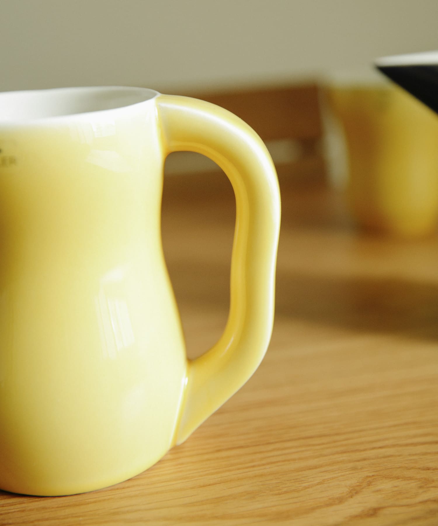 KAHLER　ジャグ420ml Φ9xW17xH13cm イエロー -