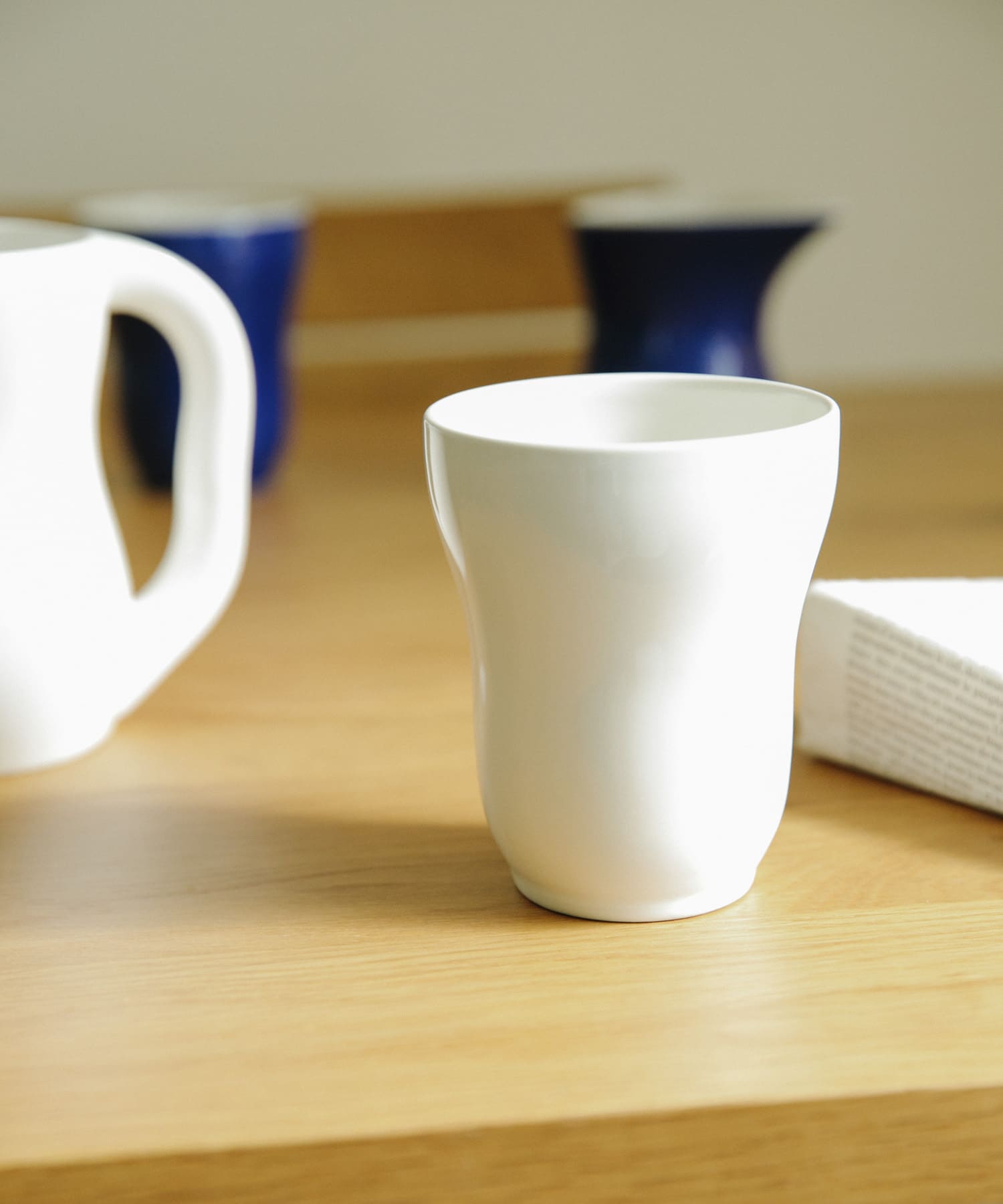 KAHLER　マグ300ml Φ11xH10.5cm ホワイト -