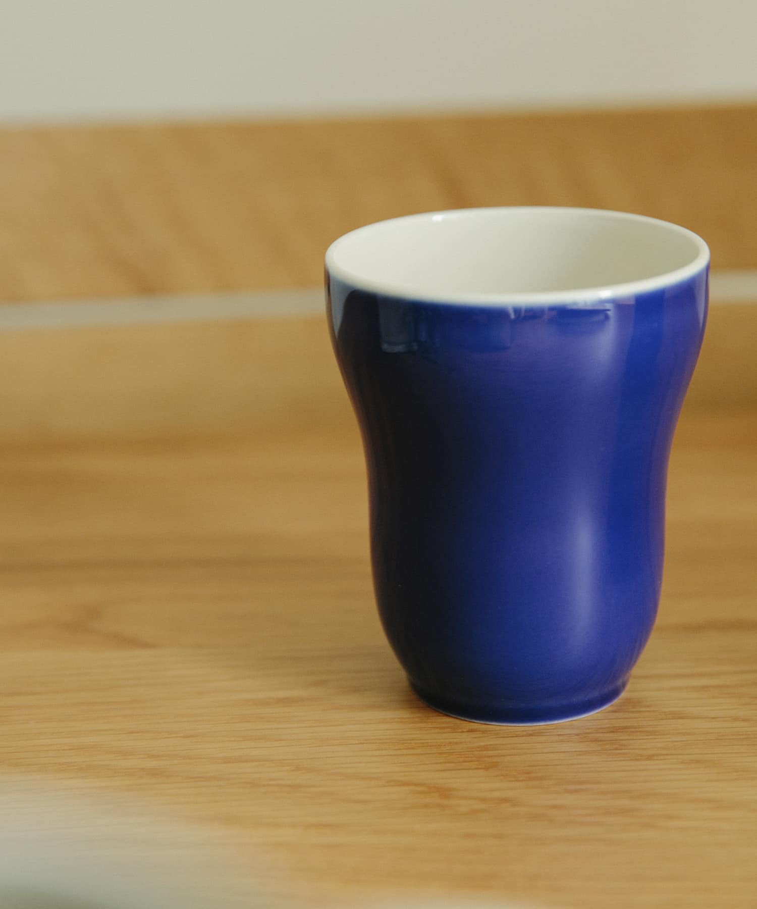 KAHLER　マグ300ml Φ11xH10.5cm コバルトブルー -