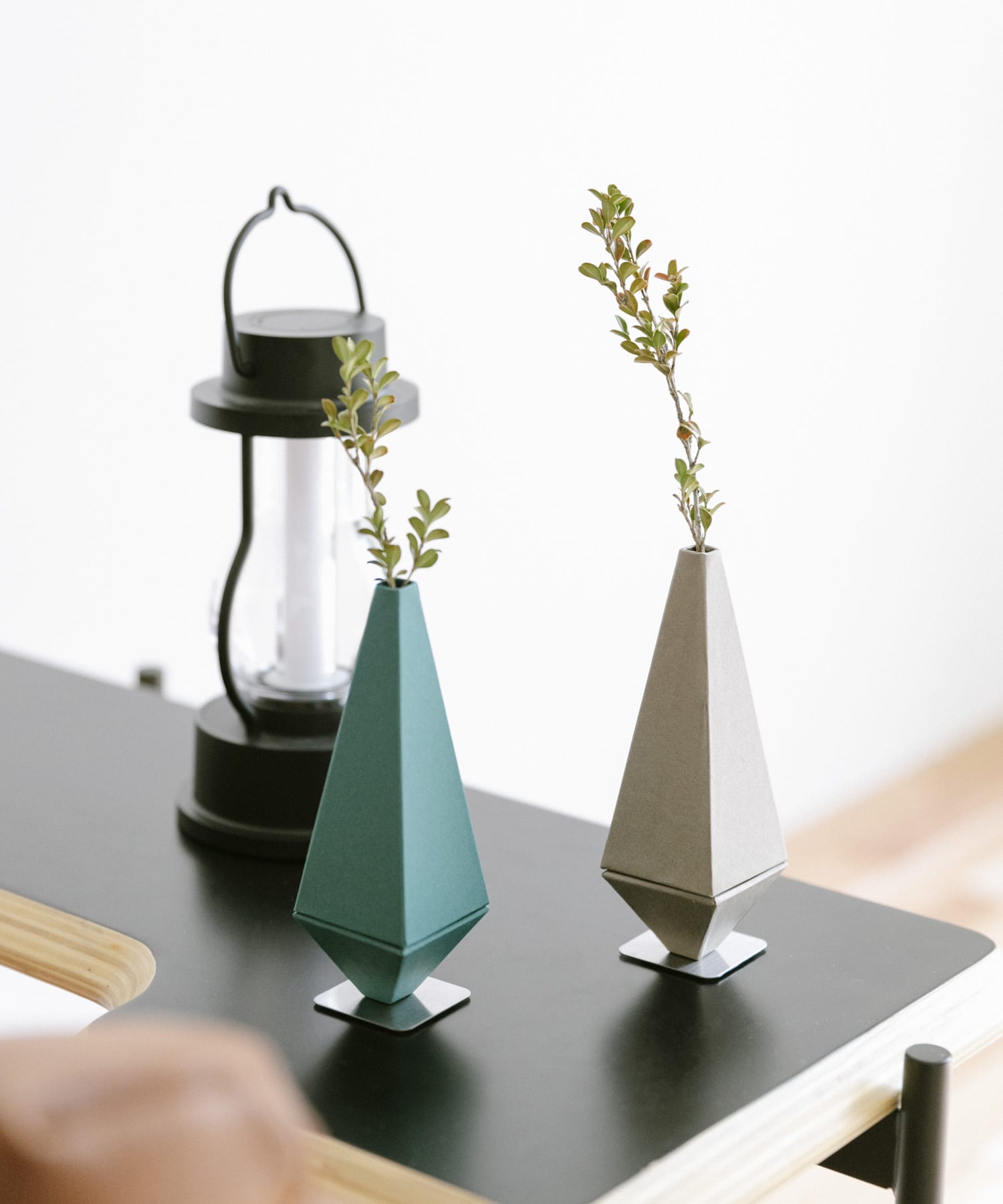 &PAPERS　FANFARE 紙製フラワーベース GREEN -