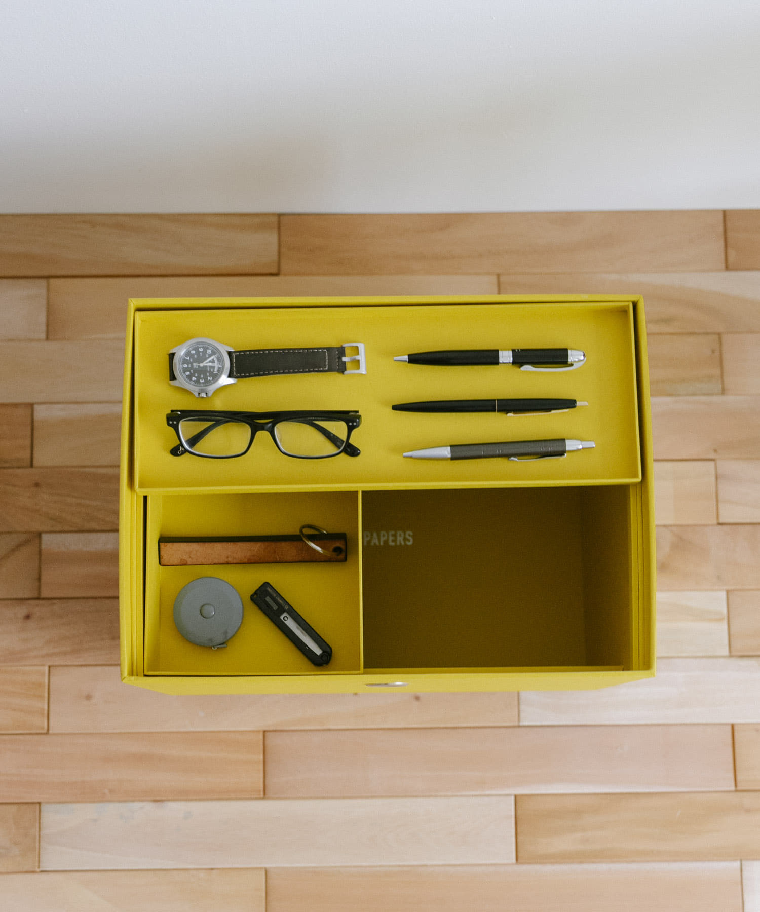 YELLOW