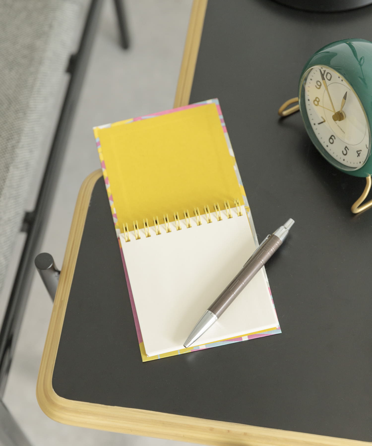 &PAPERS　別注MEMO BOOK apartment -
