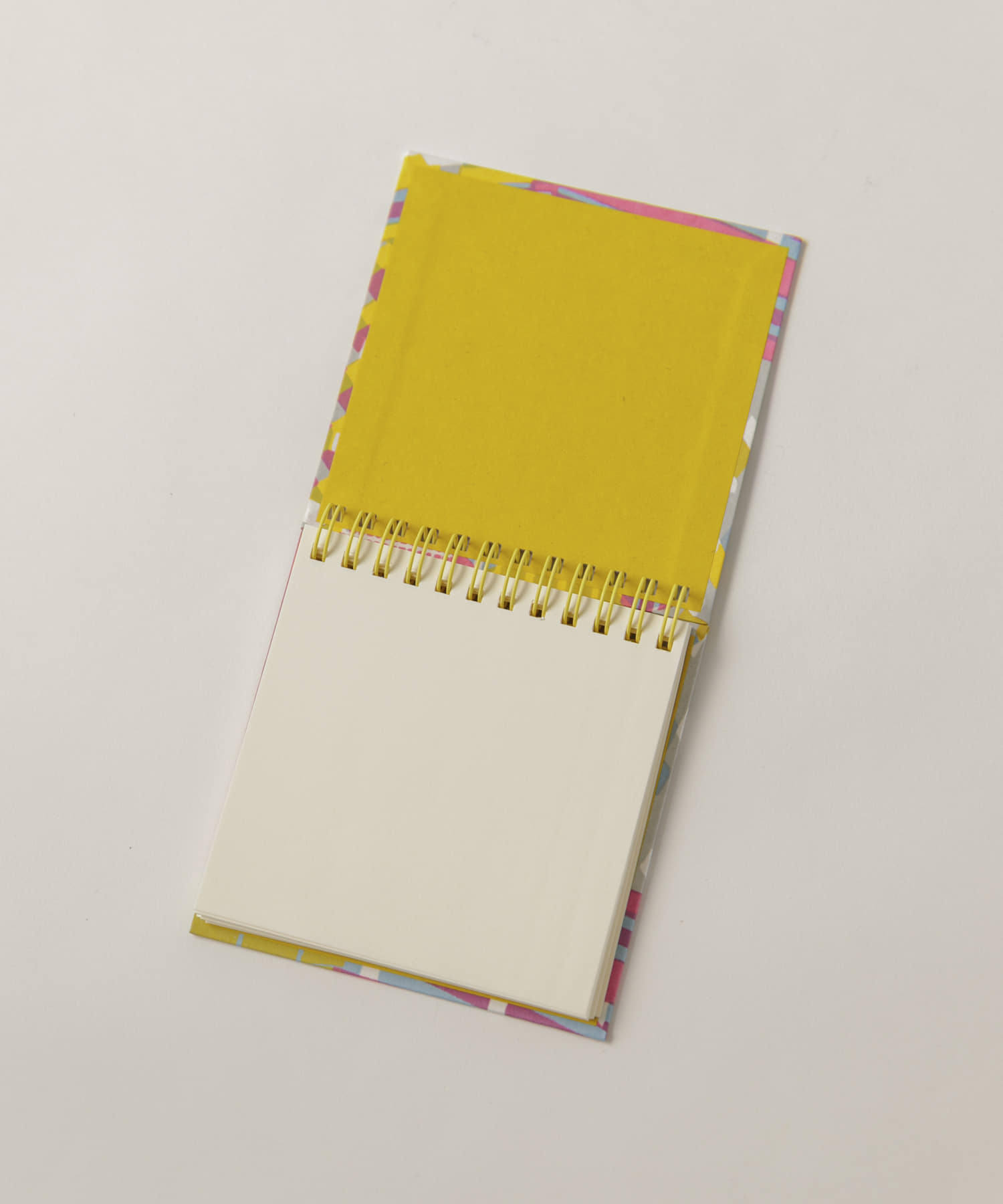 &PAPERS　別注MEMO BOOK apartment -