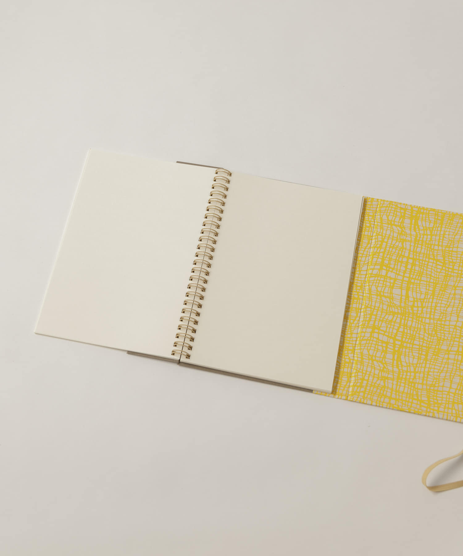 &PAPERS　別注TRI A5 NOTEBOOK gridyellow -