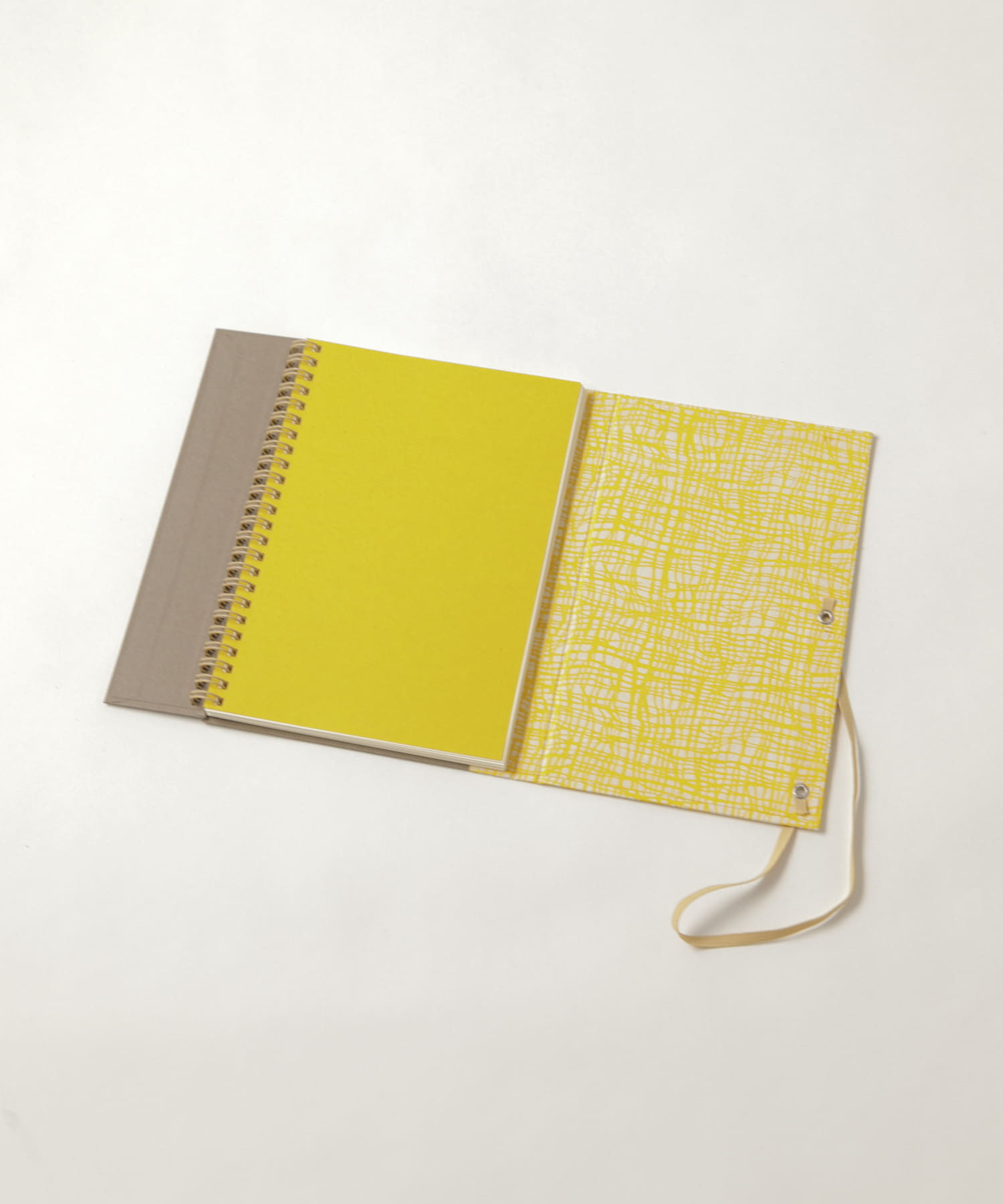 &PAPERS　別注TRI A5 NOTEBOOK gridyellow -