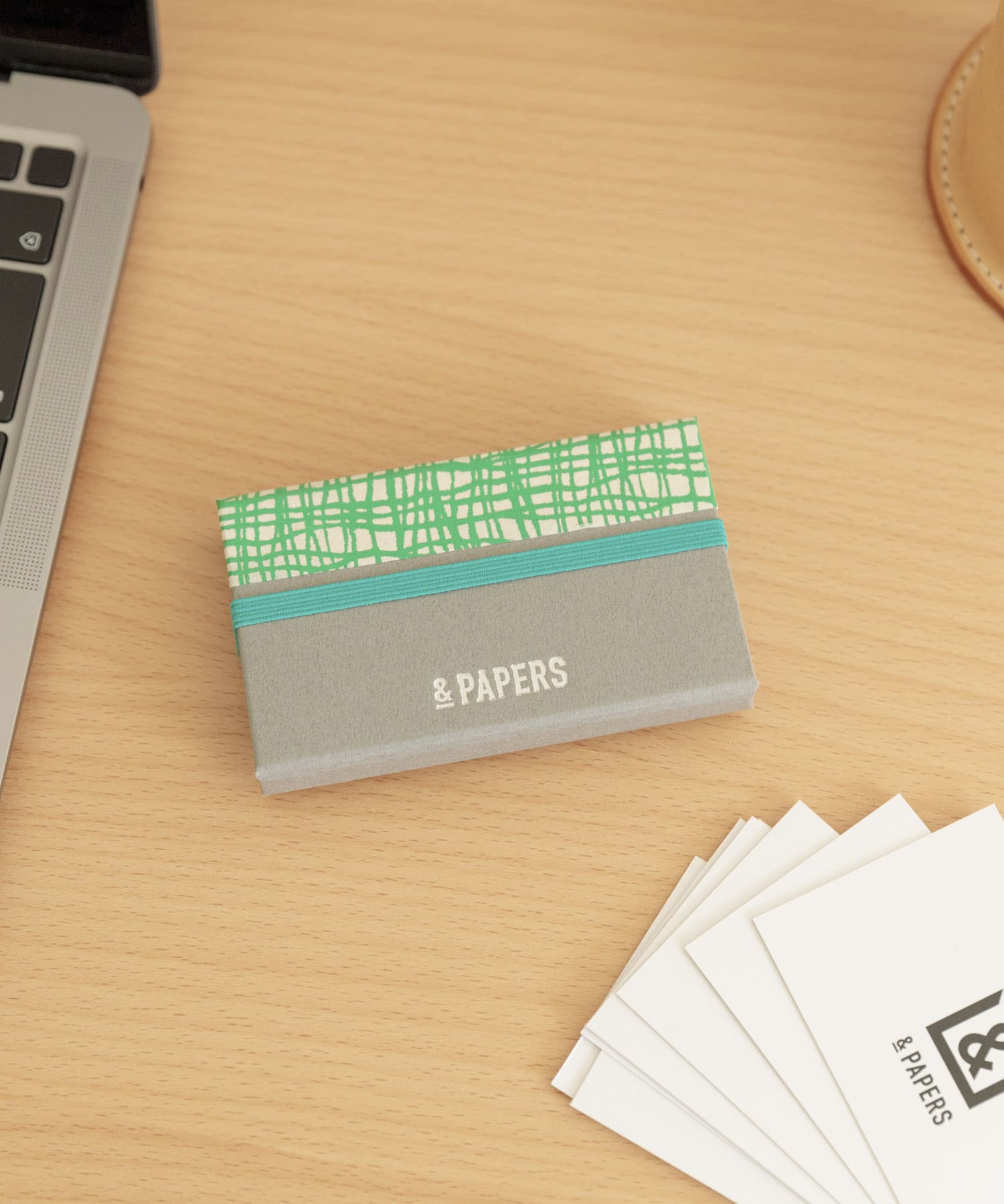 &PAPERS　別注TRI CARD CASE