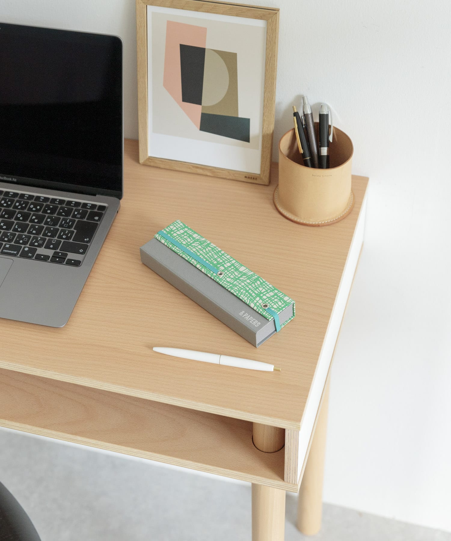 &PAPERS　別注TRI PEN CASE grid green -