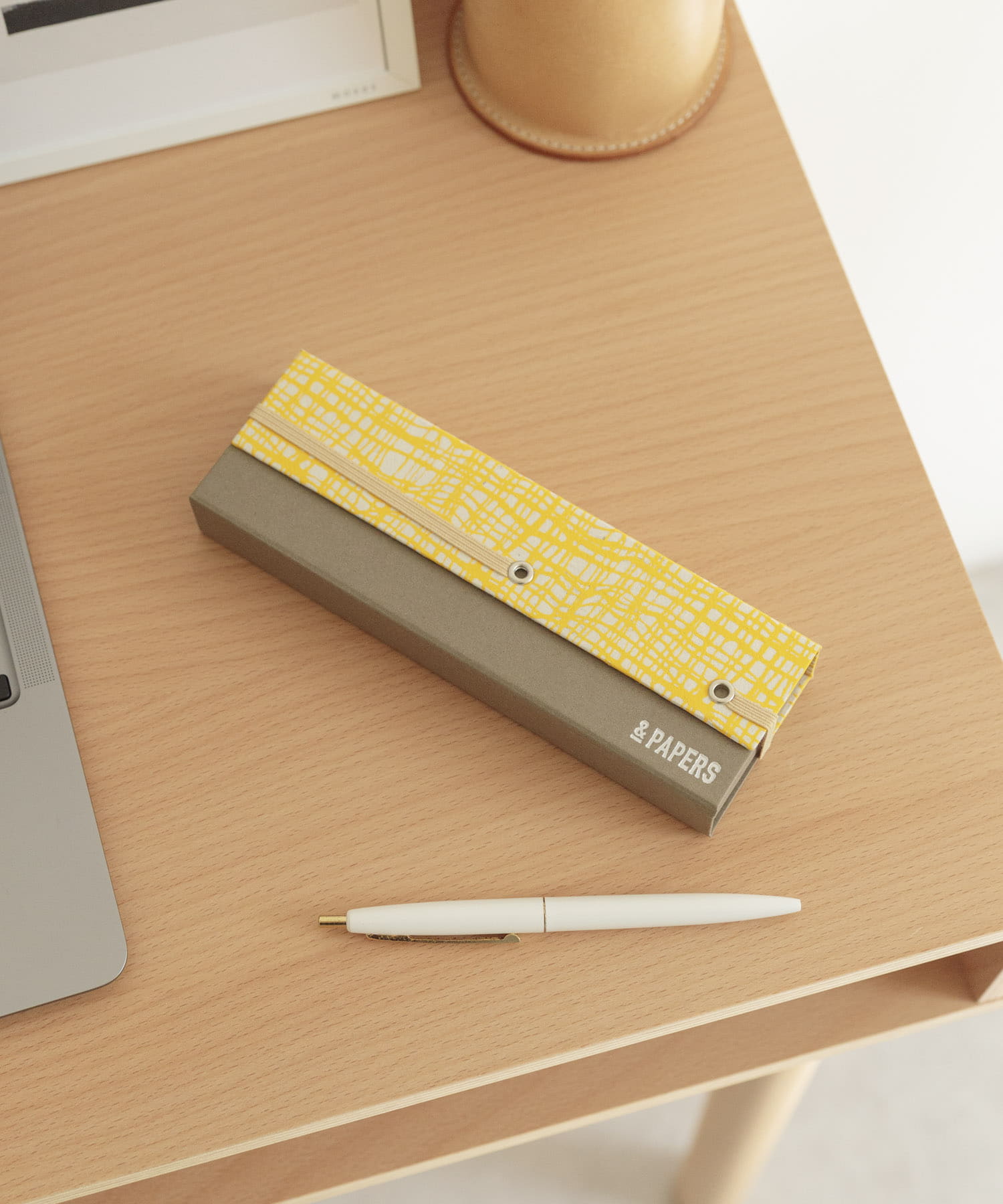 &PAPERS　別注TRI PEN CASE