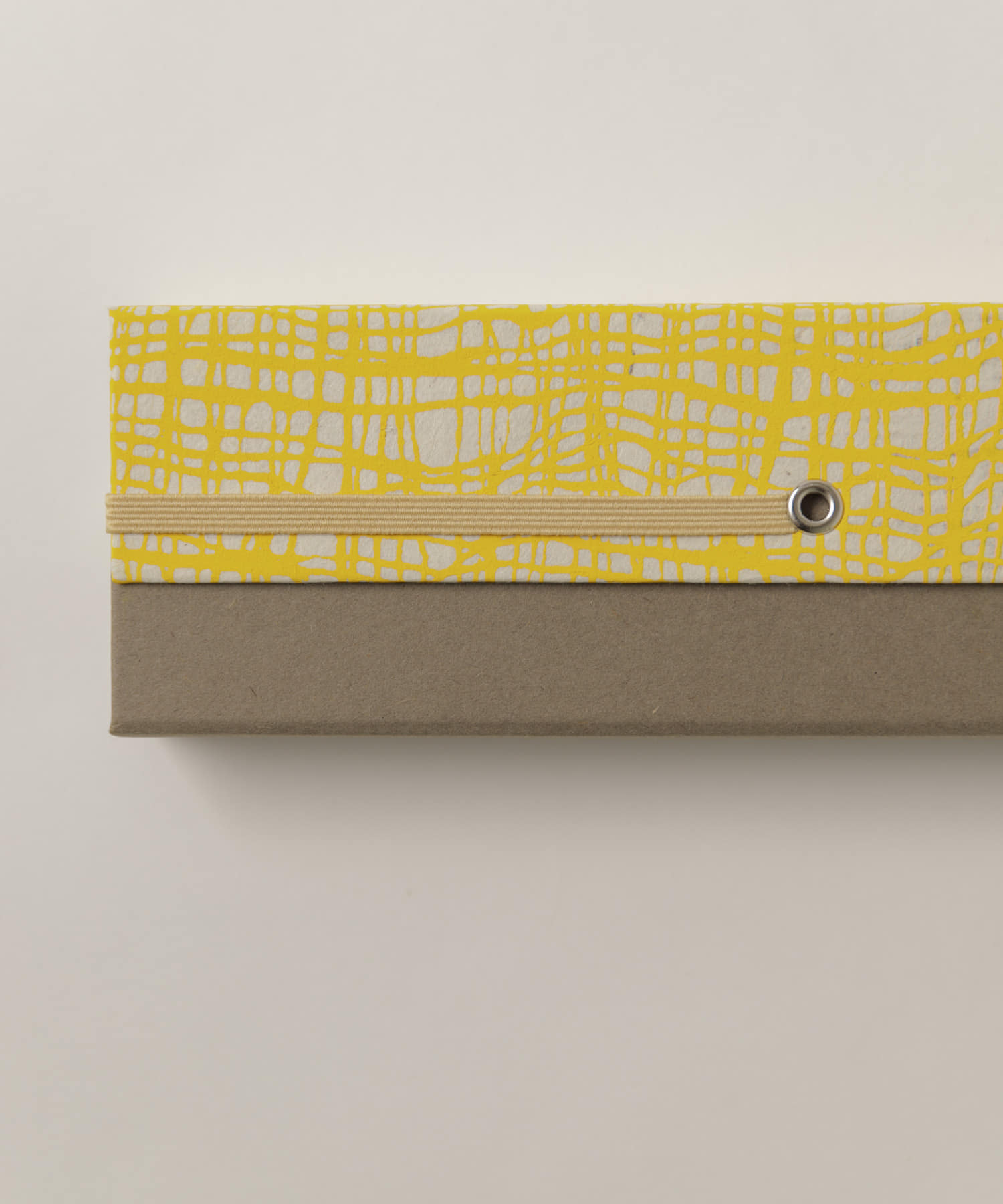 &PAPERS　別注TRI PEN CASE gridyellow -