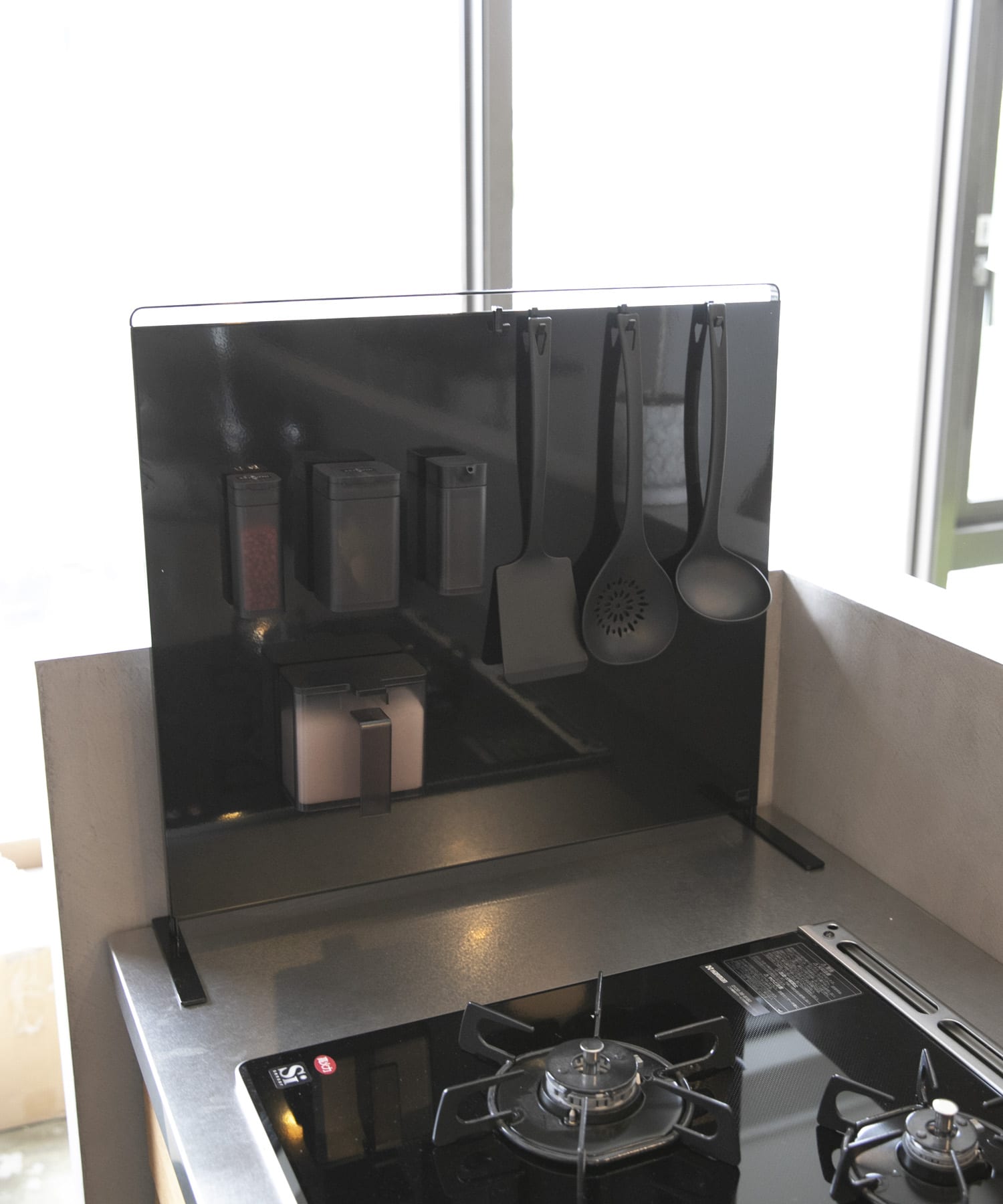 tower　キッチン自立式スチールパネル 縦型 ブラック -