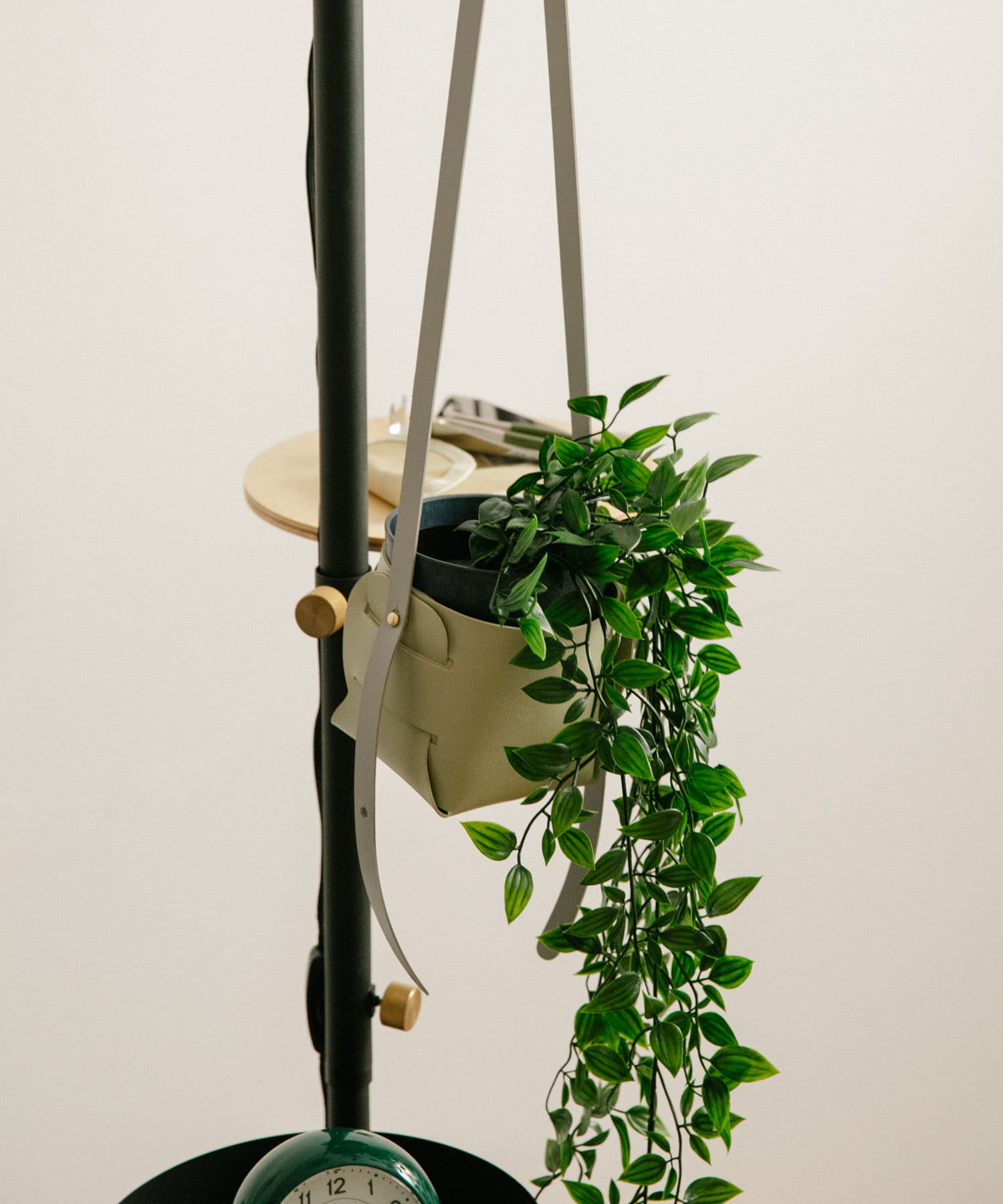 amabro　SOFT LEATHER POT Green Beg -