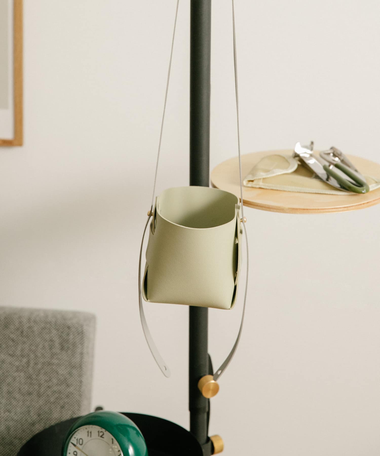 amabro　SOFT LEATHER POT Green Beg -