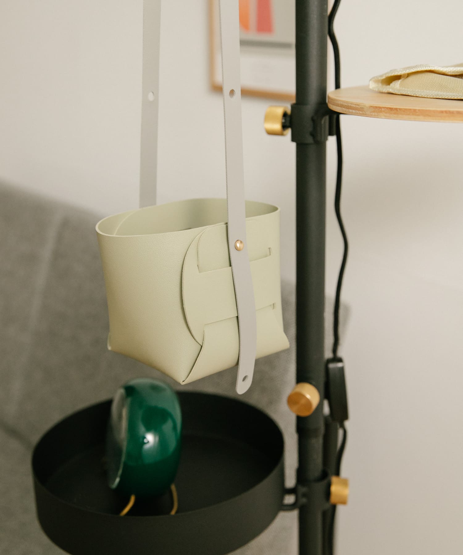 amabro　SOFT LEATHER POT Green Beg -