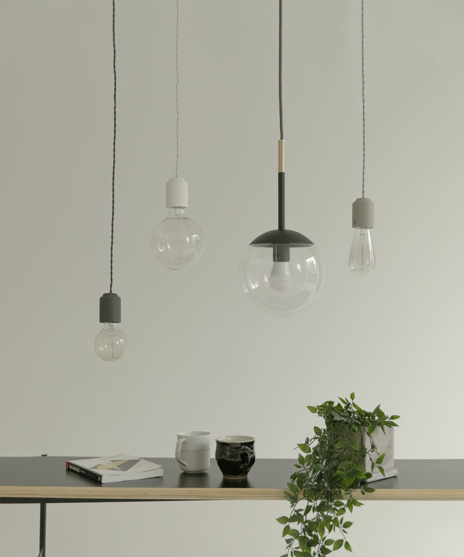 ARTWORKSTUDIO　Ceramic Jupiter ペンダント BLACK -
