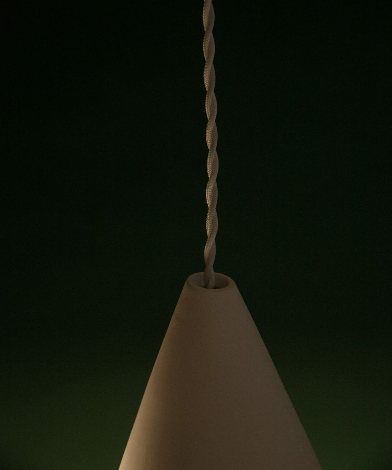 ARTWORKSTUDIO　Coneペンダント LED電球付き WHITE -