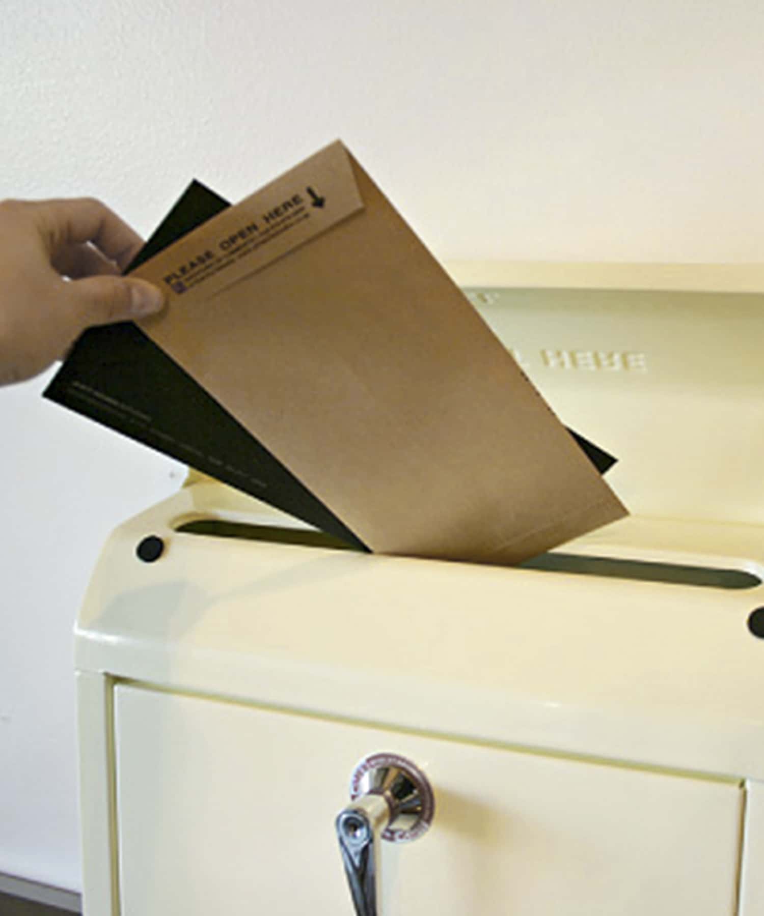 ARTWORKSTUDIO　Mail box 1 CREAM -