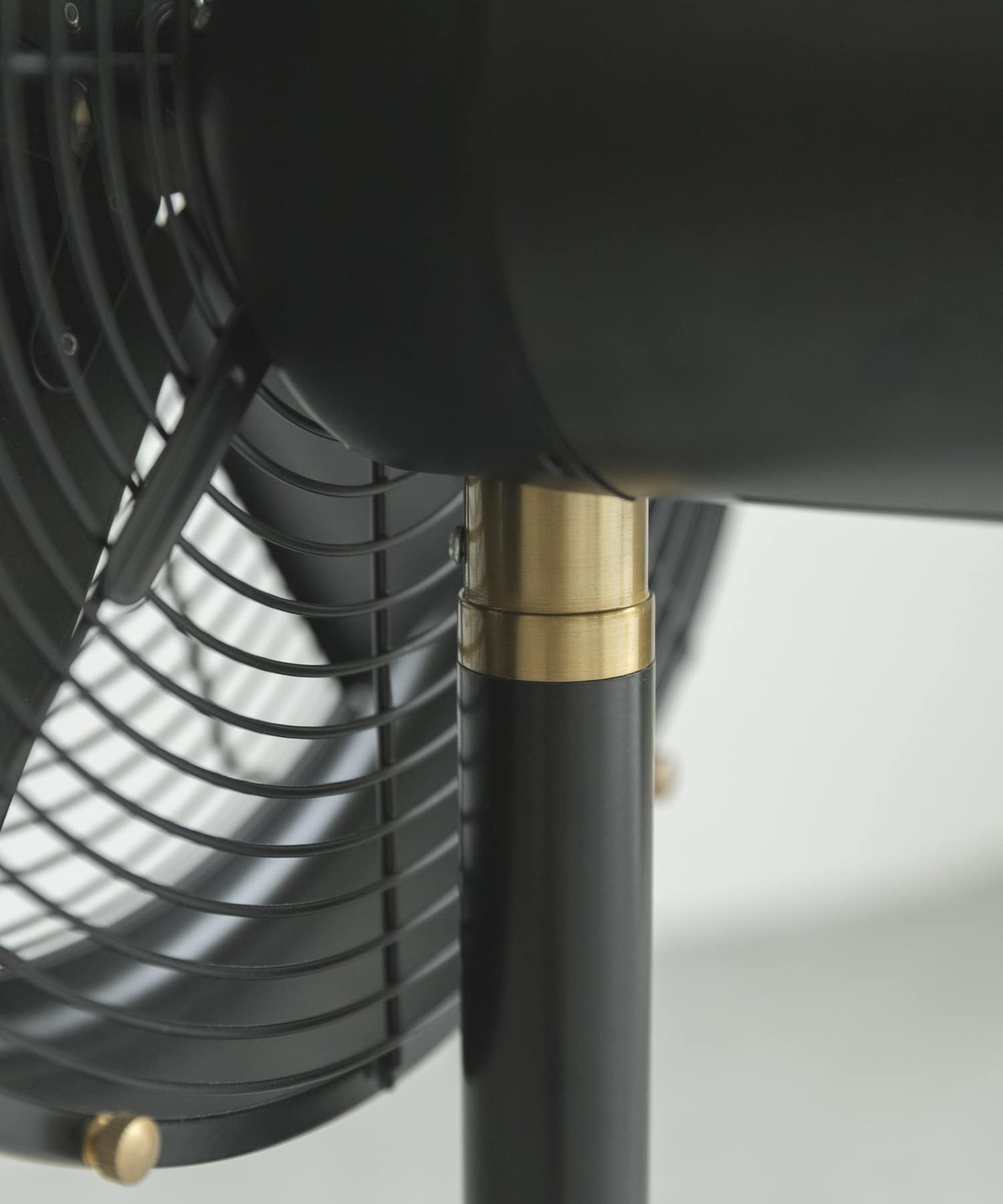 hermosa　MARBLE FAN BLACK -