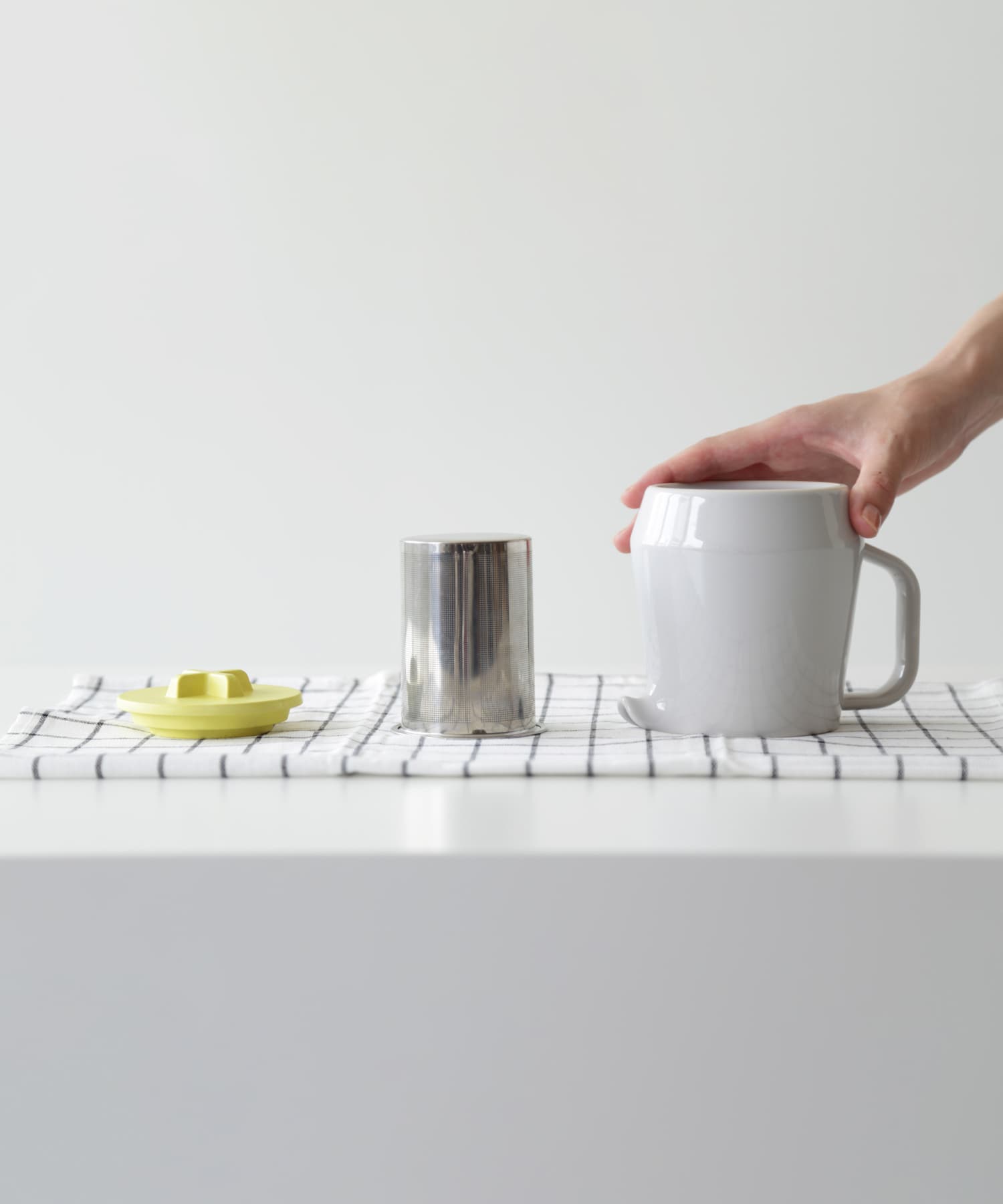 ideaco　Tableware 450 teapot GRAYxYEL -