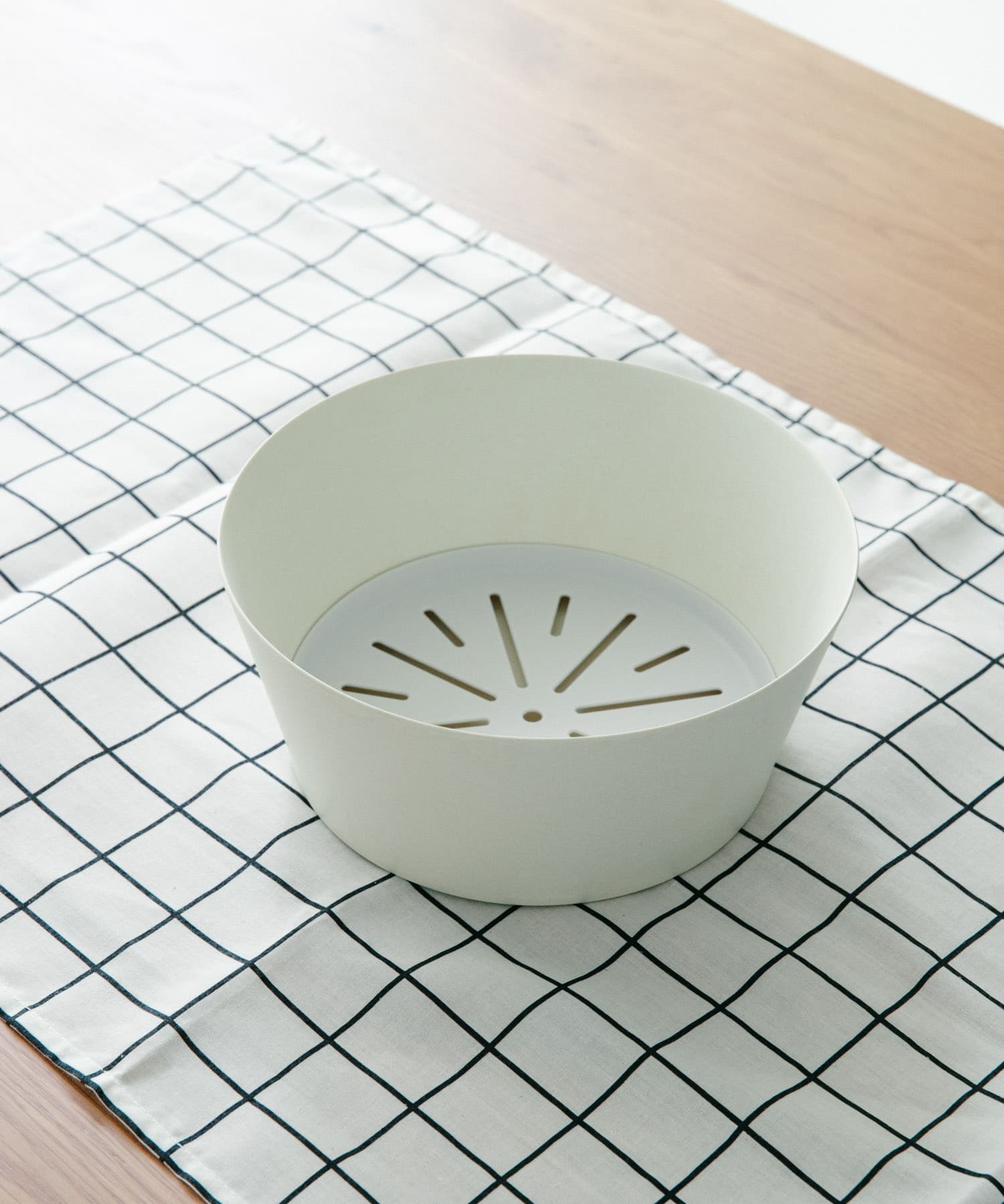 ideaco　usumono salad bowl sand white -