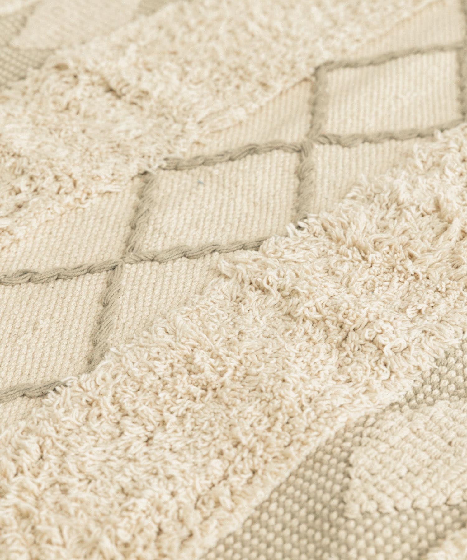 RugRu　AXTEL ラグ140×200cm IVORY MIX -