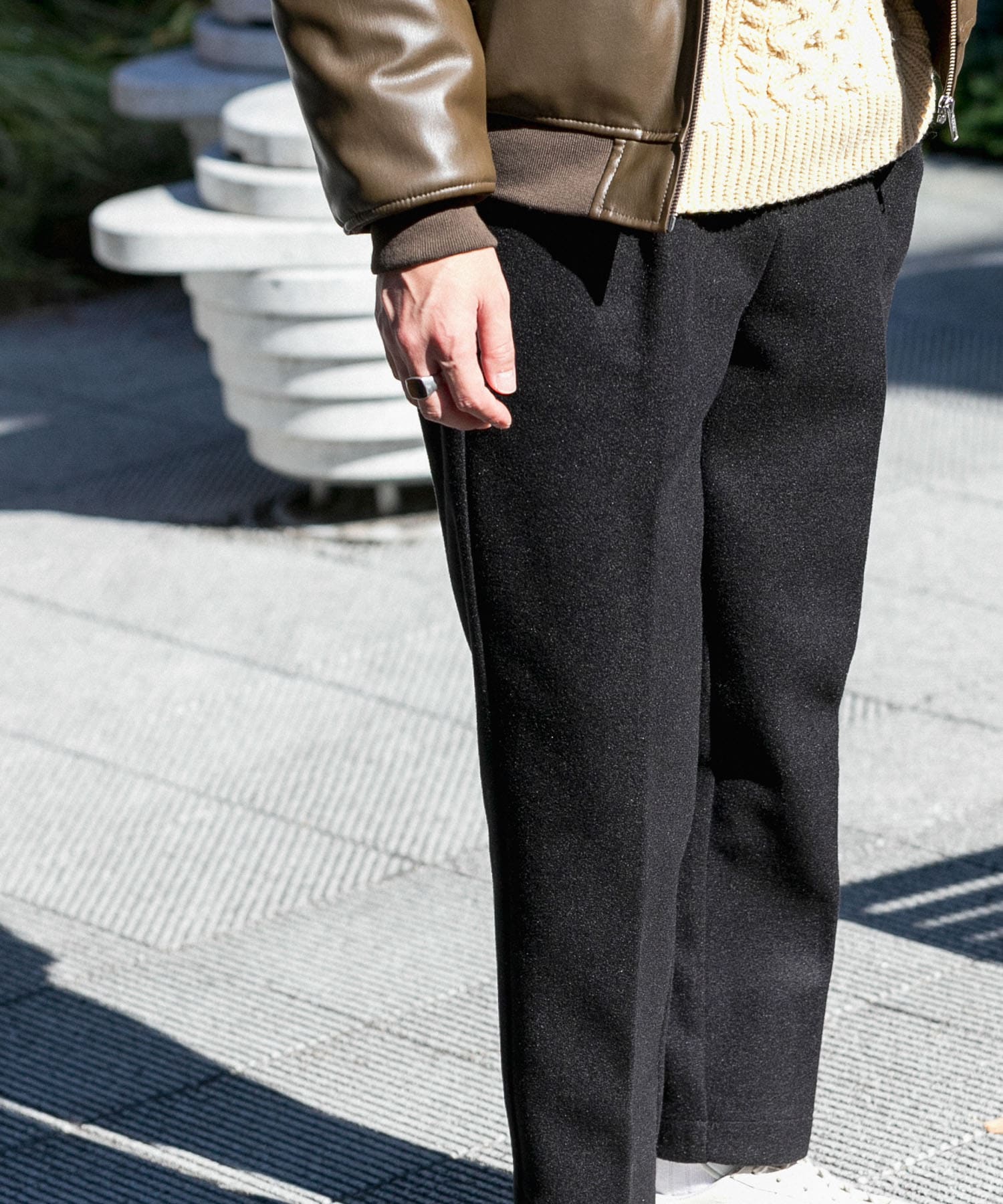 ウールタッチ センタープレスパンツ