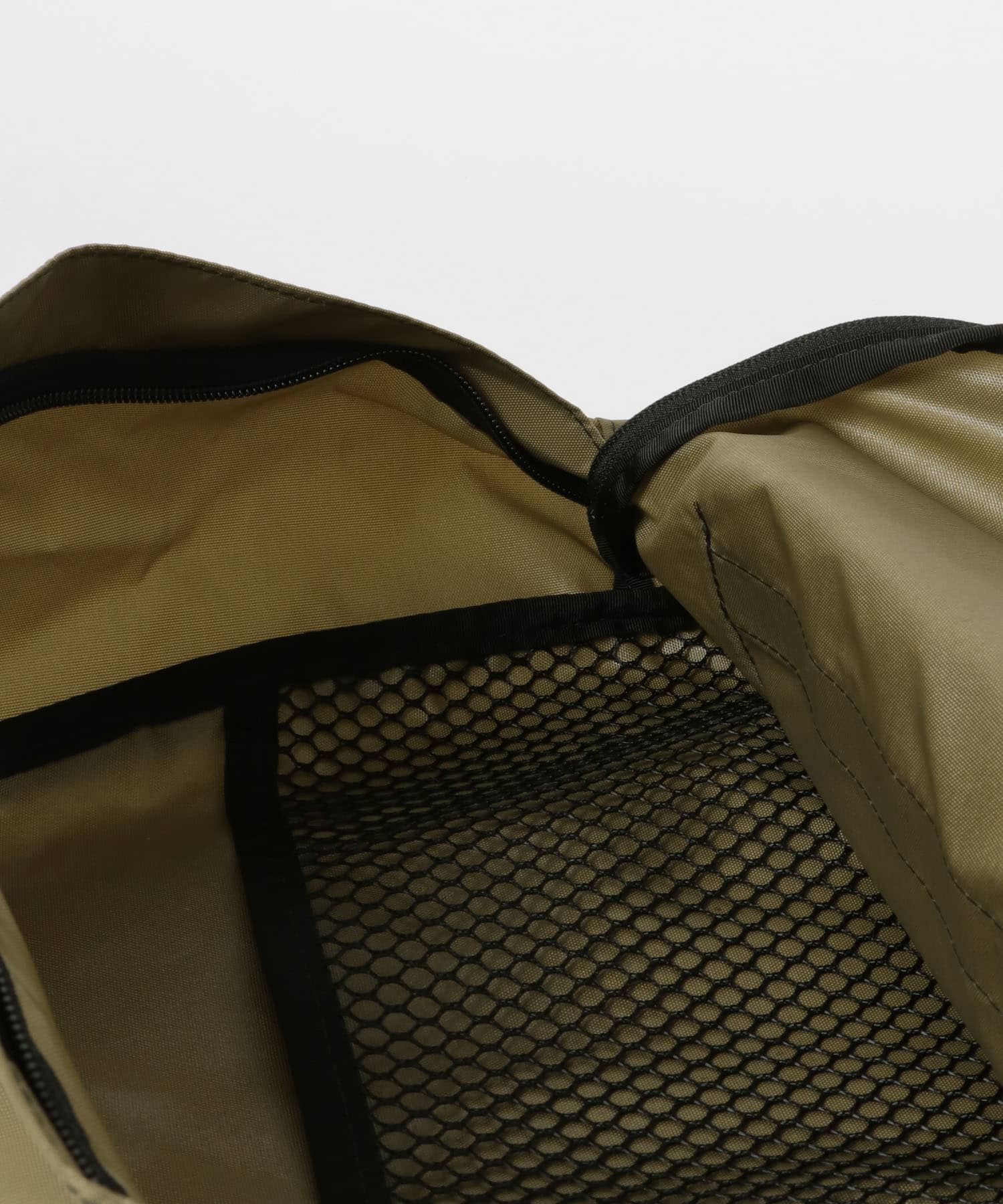 WILD WALLETS　Day Pack KHK -