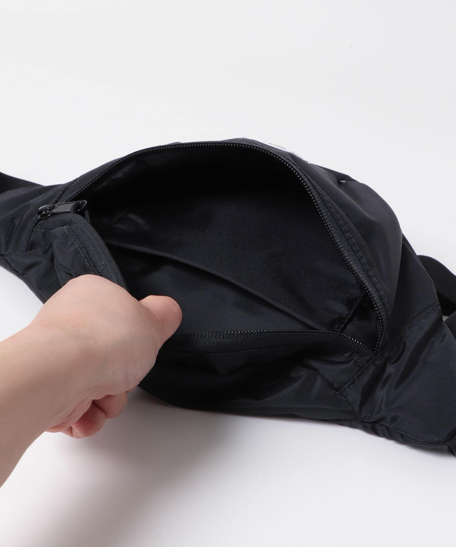 WILD WALLETS　Fanny Pack BLK -
